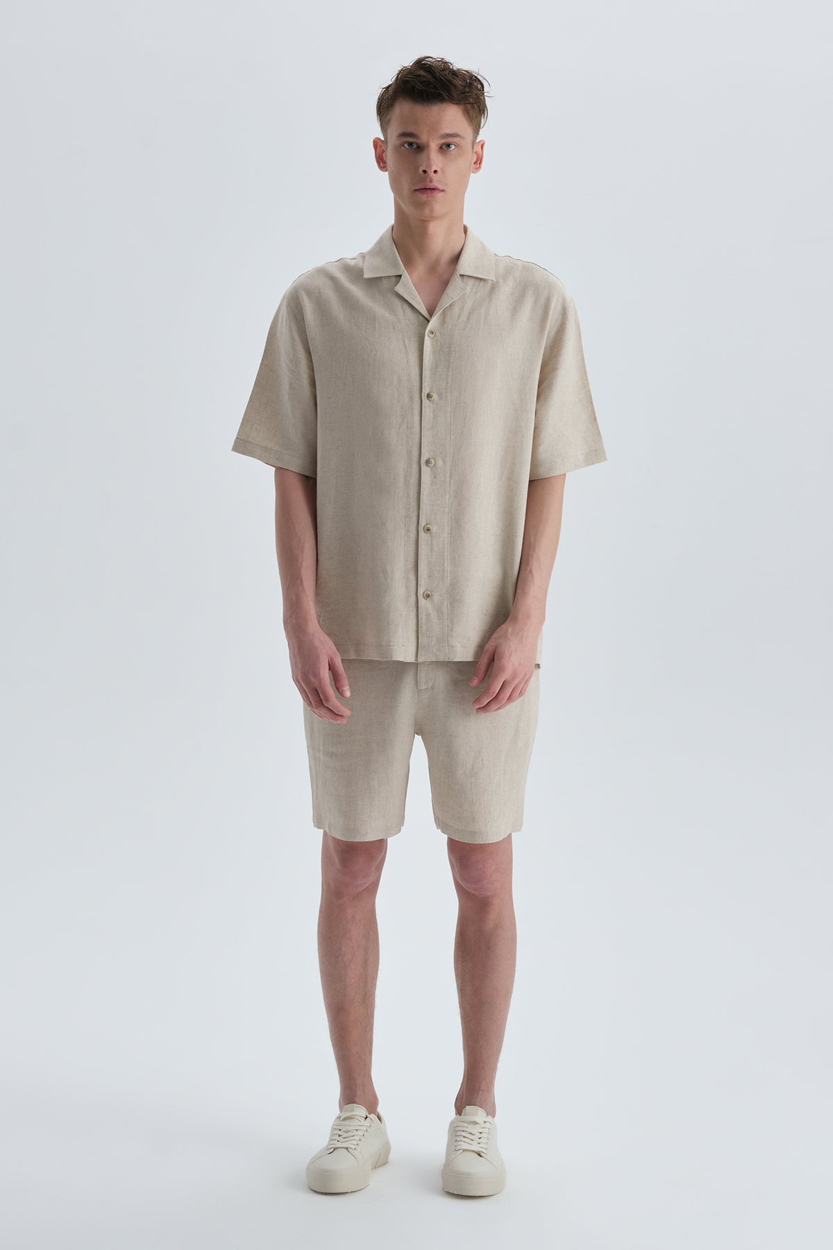 BEIGE SHORT