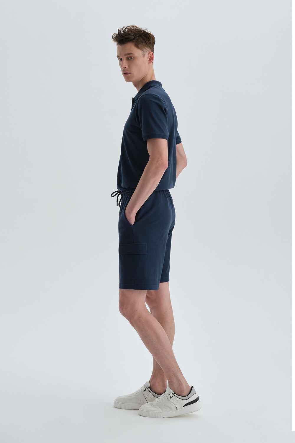 NAVY SHORT