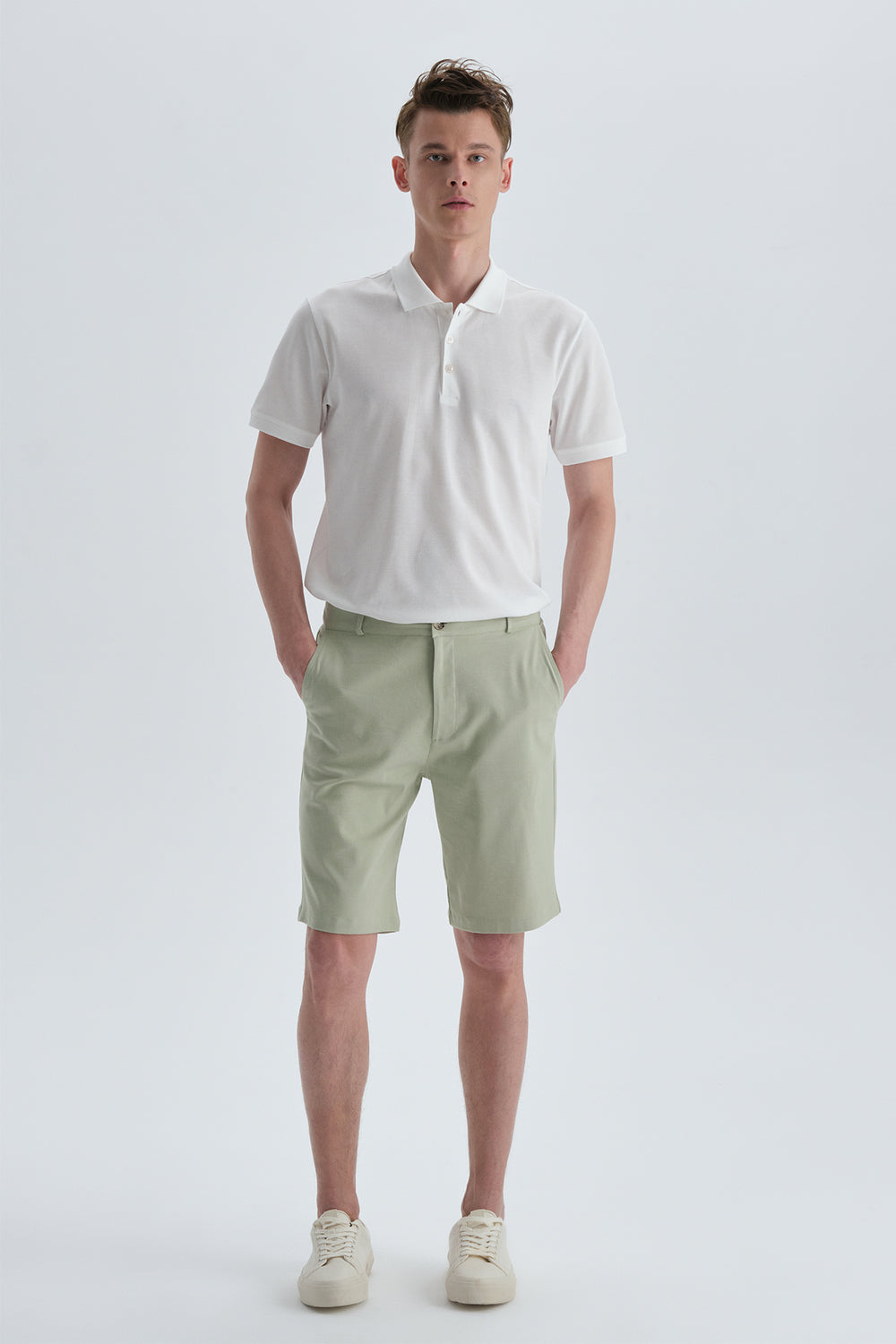 GREEN SHORT
