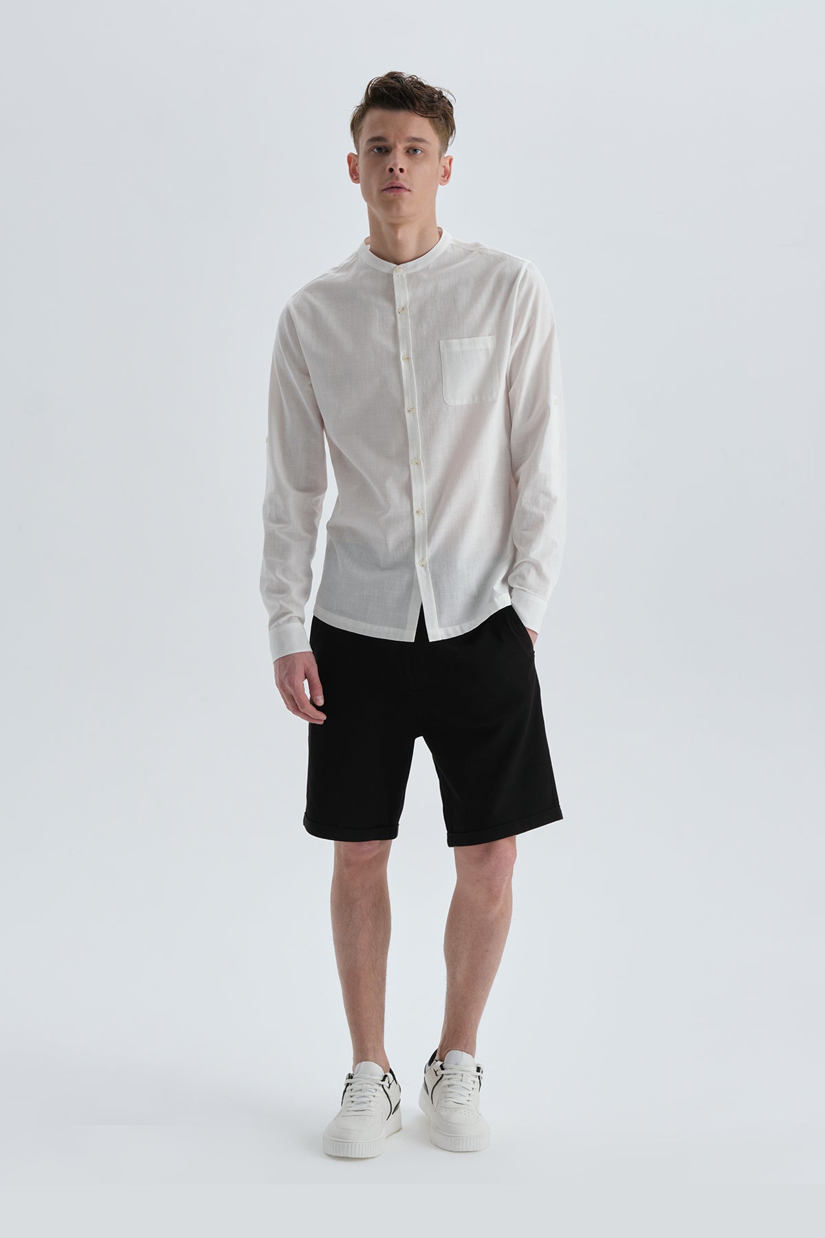 BLACK SHORT
