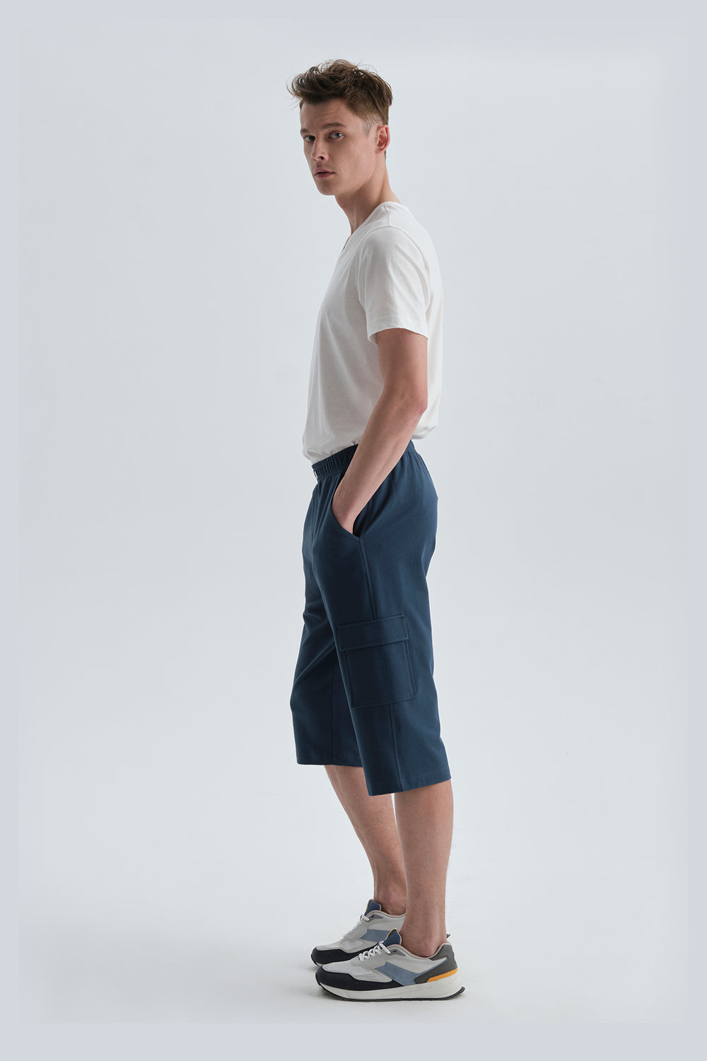 NAVY SHORT