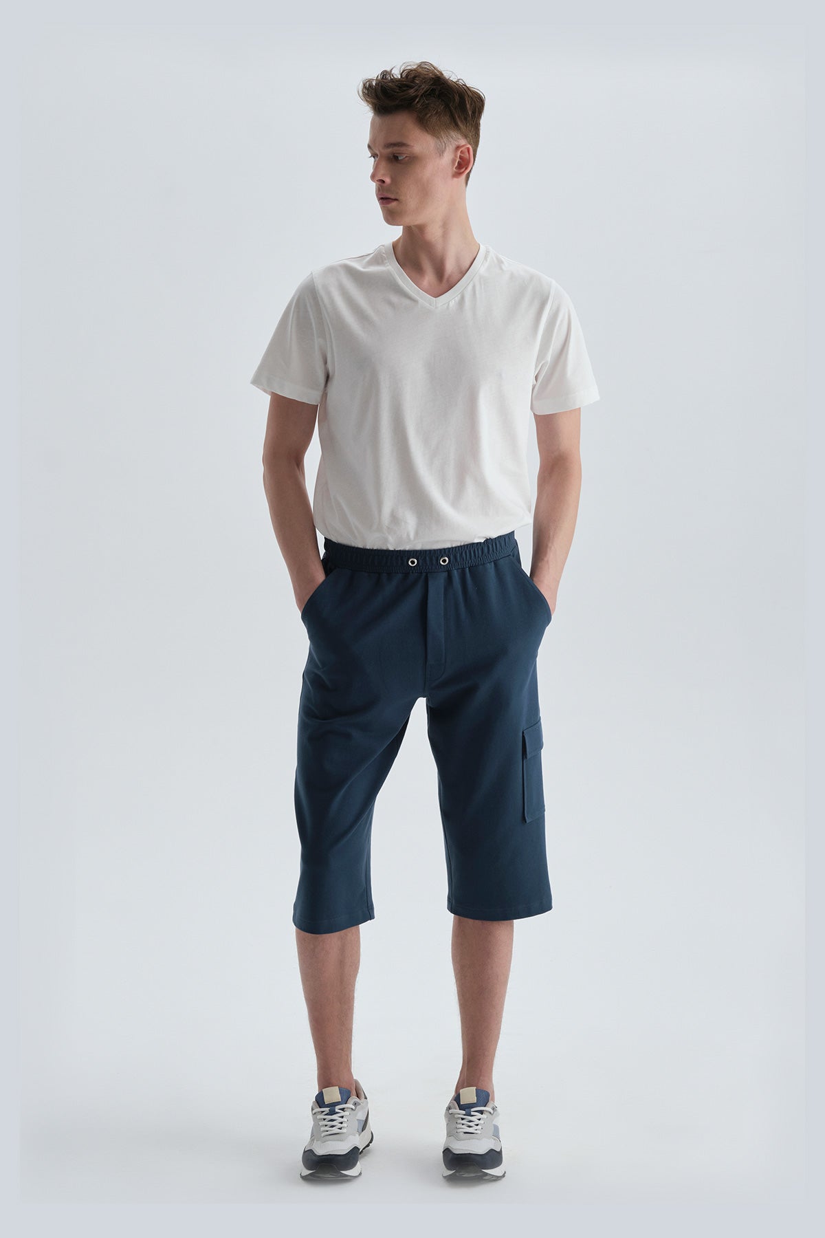 NAVY SHORT