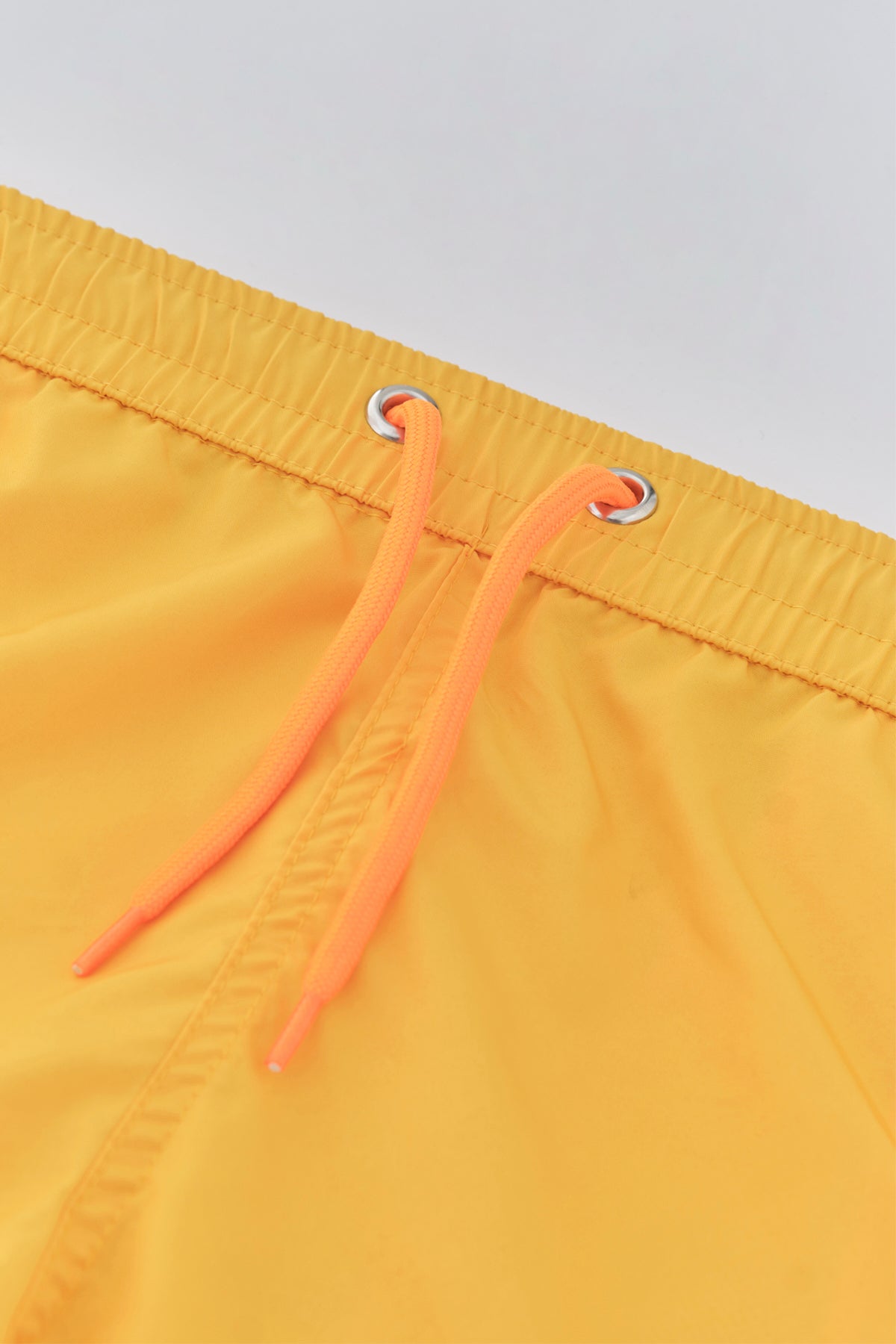 Sarı - Turuncu Micro Kısa Düz Deniz Şortu