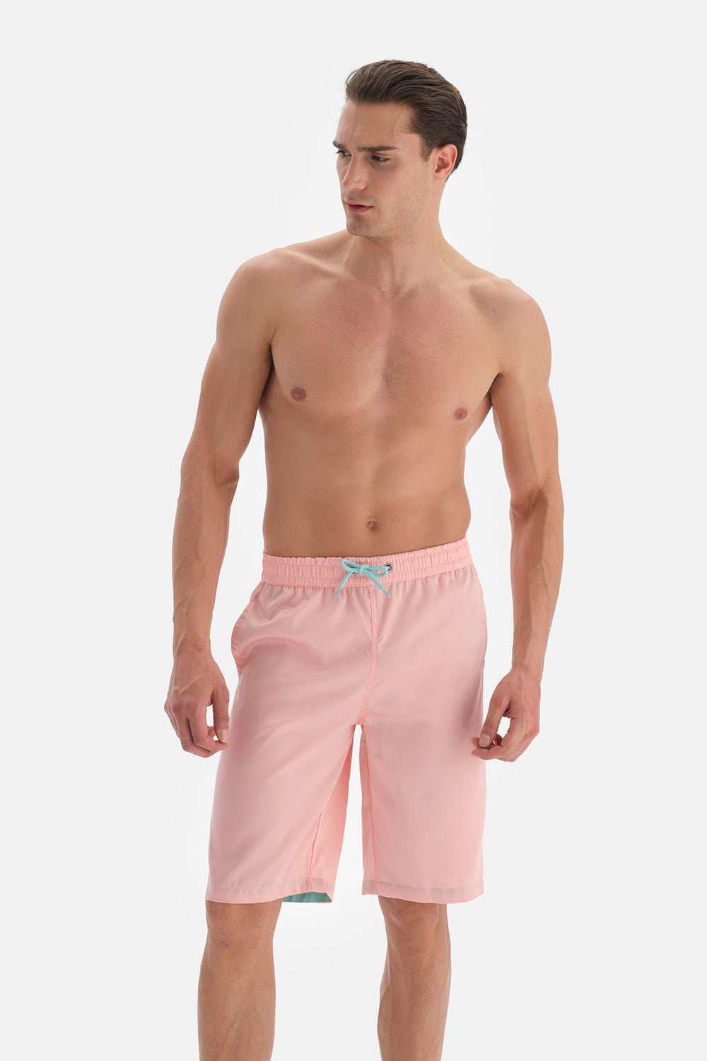 SALMON SHORT