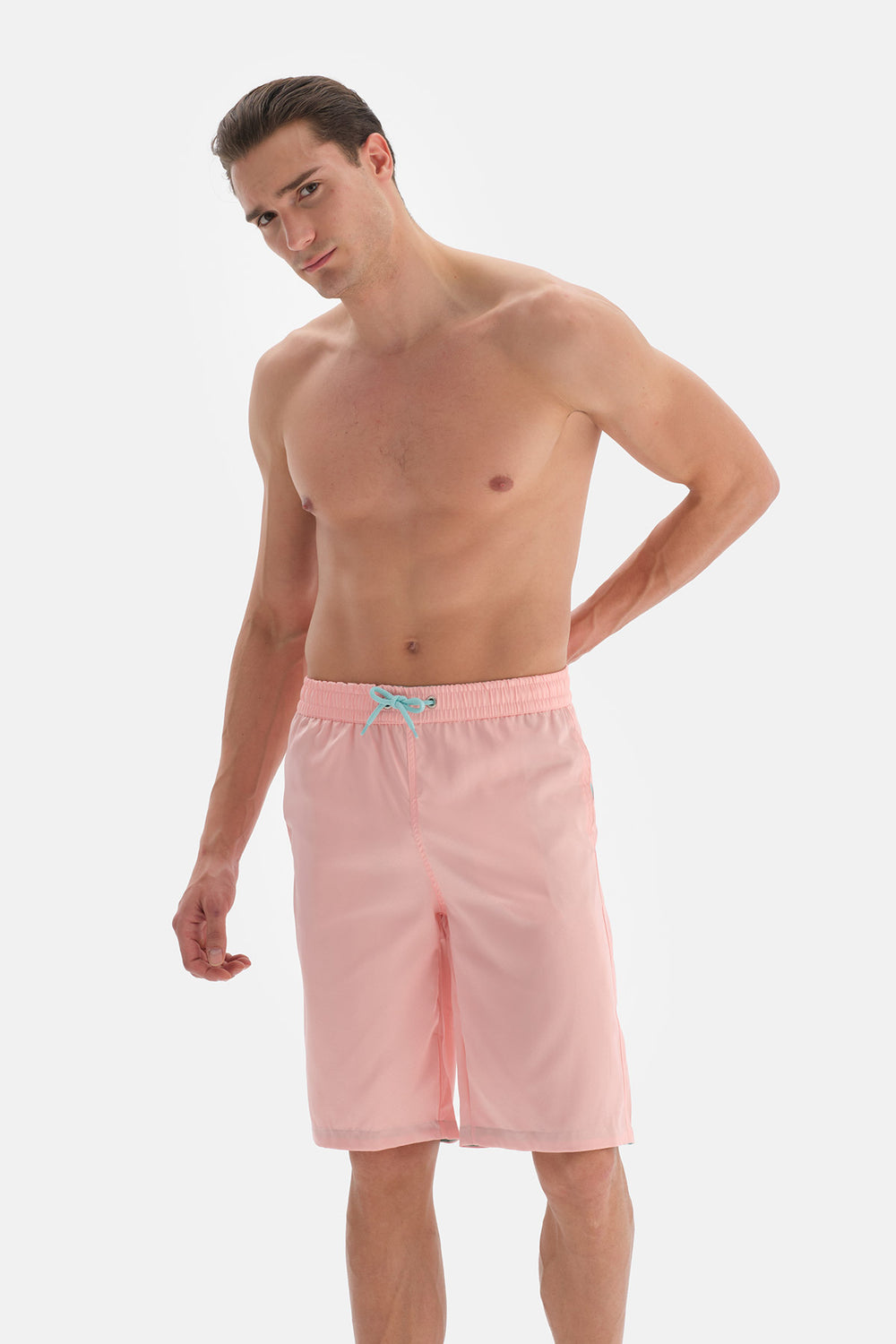 SALMON SHORT