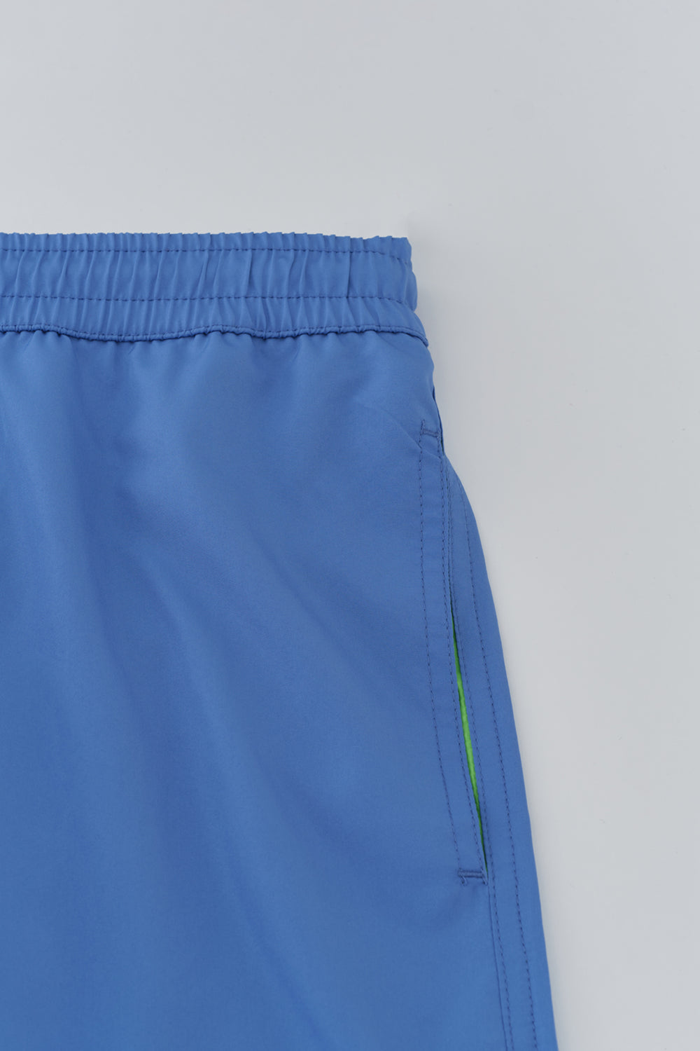 Mavi - Mint Yesili Micro Orta Düz Deniz Şortu