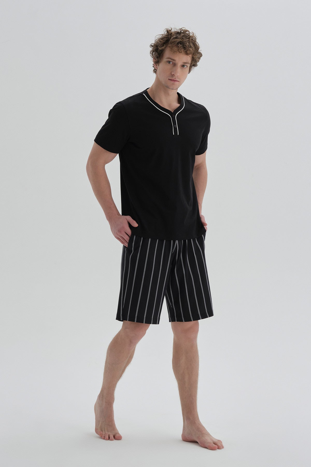 BLACK SHORT PYJAMA SET