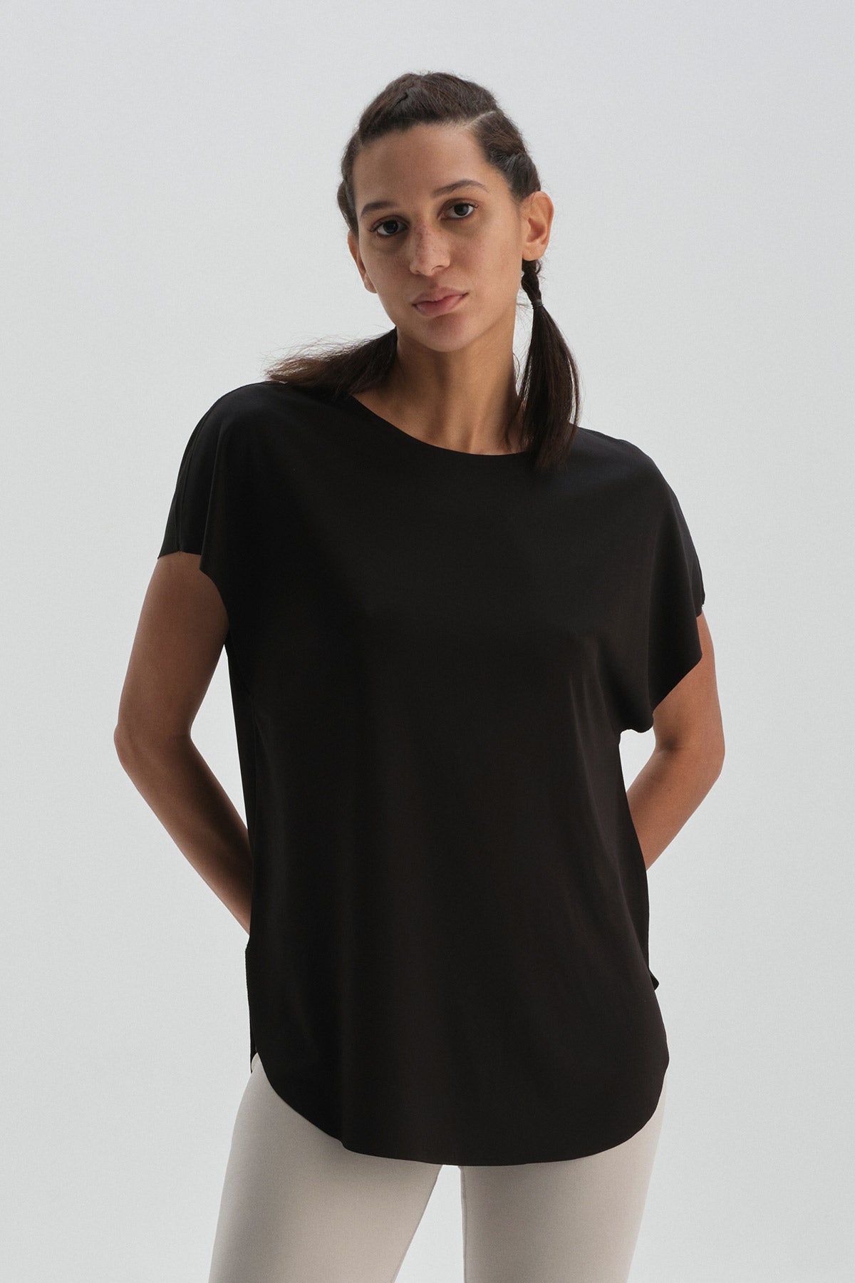 BLACK T-SHIRT