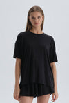 BLACK T-SHIRT