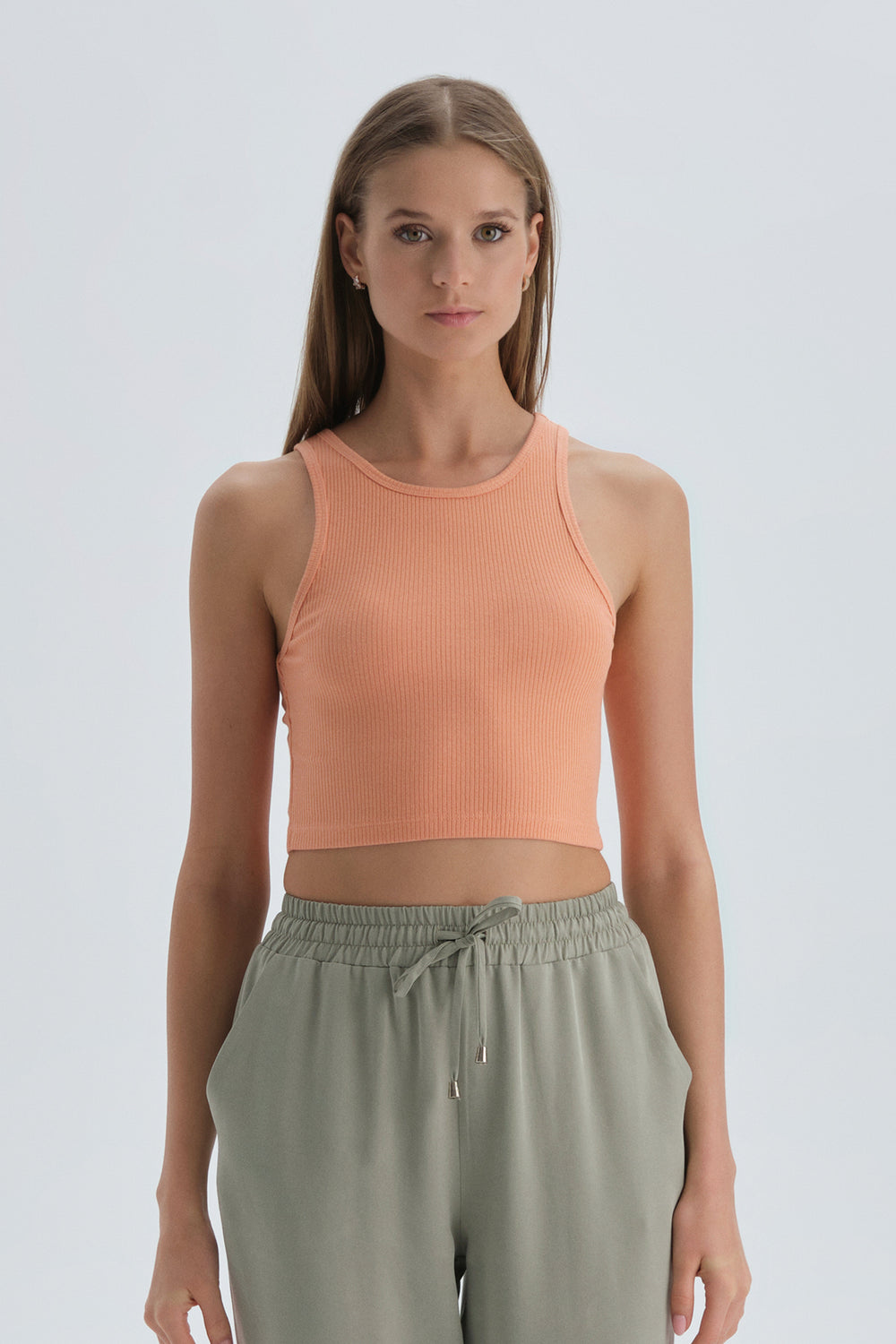 ORANGE TANKTOP