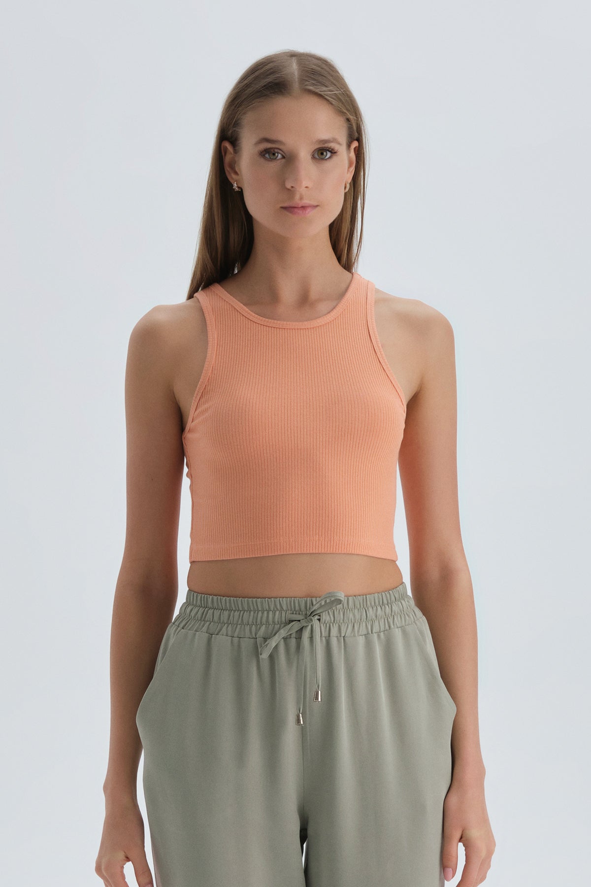 ORANGE TANKTOP