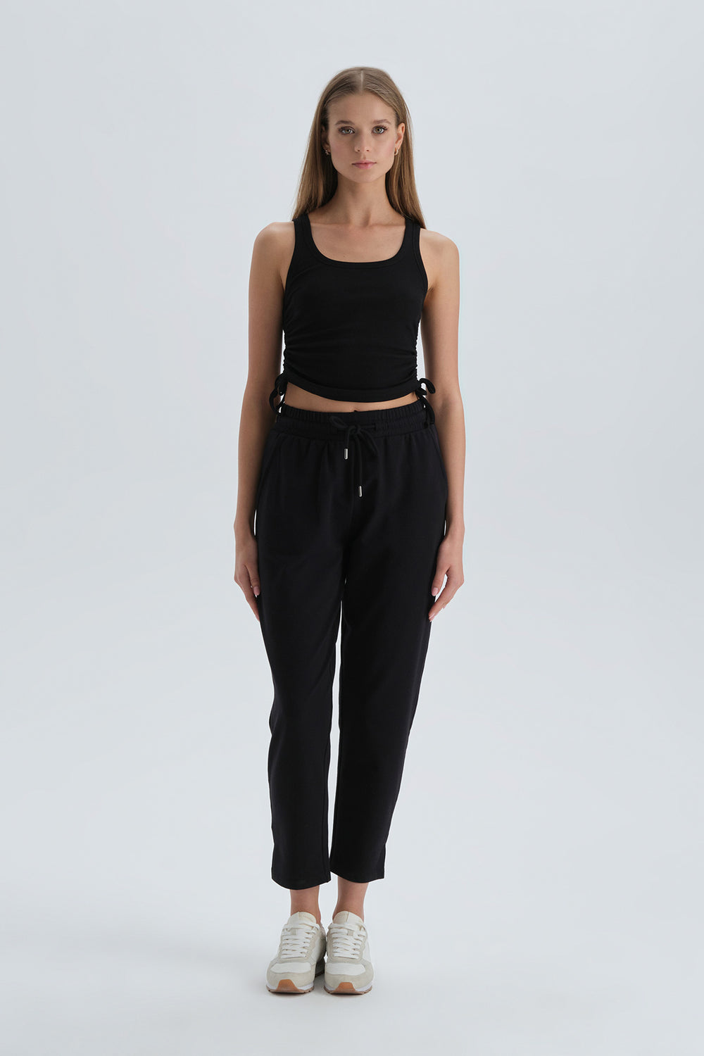 BLACK TANKTOP