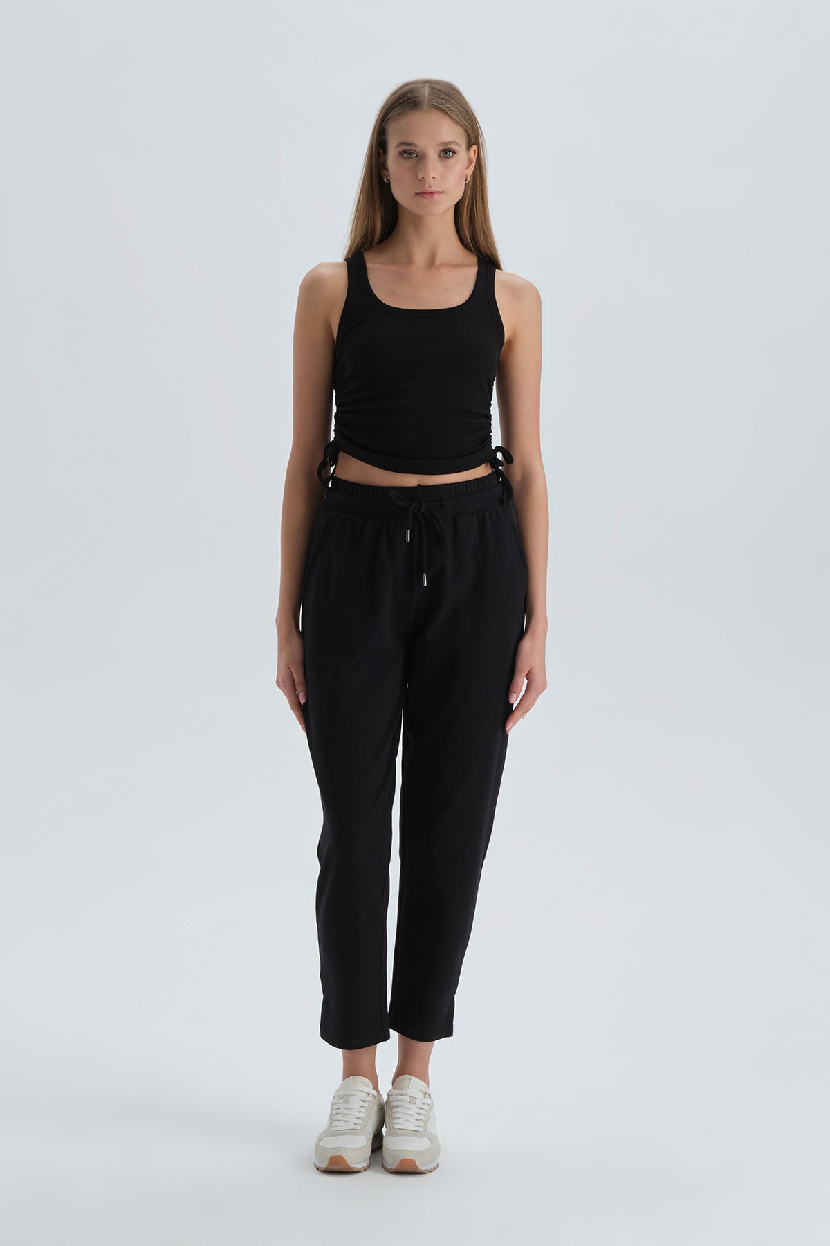 BLACK TANKTOP