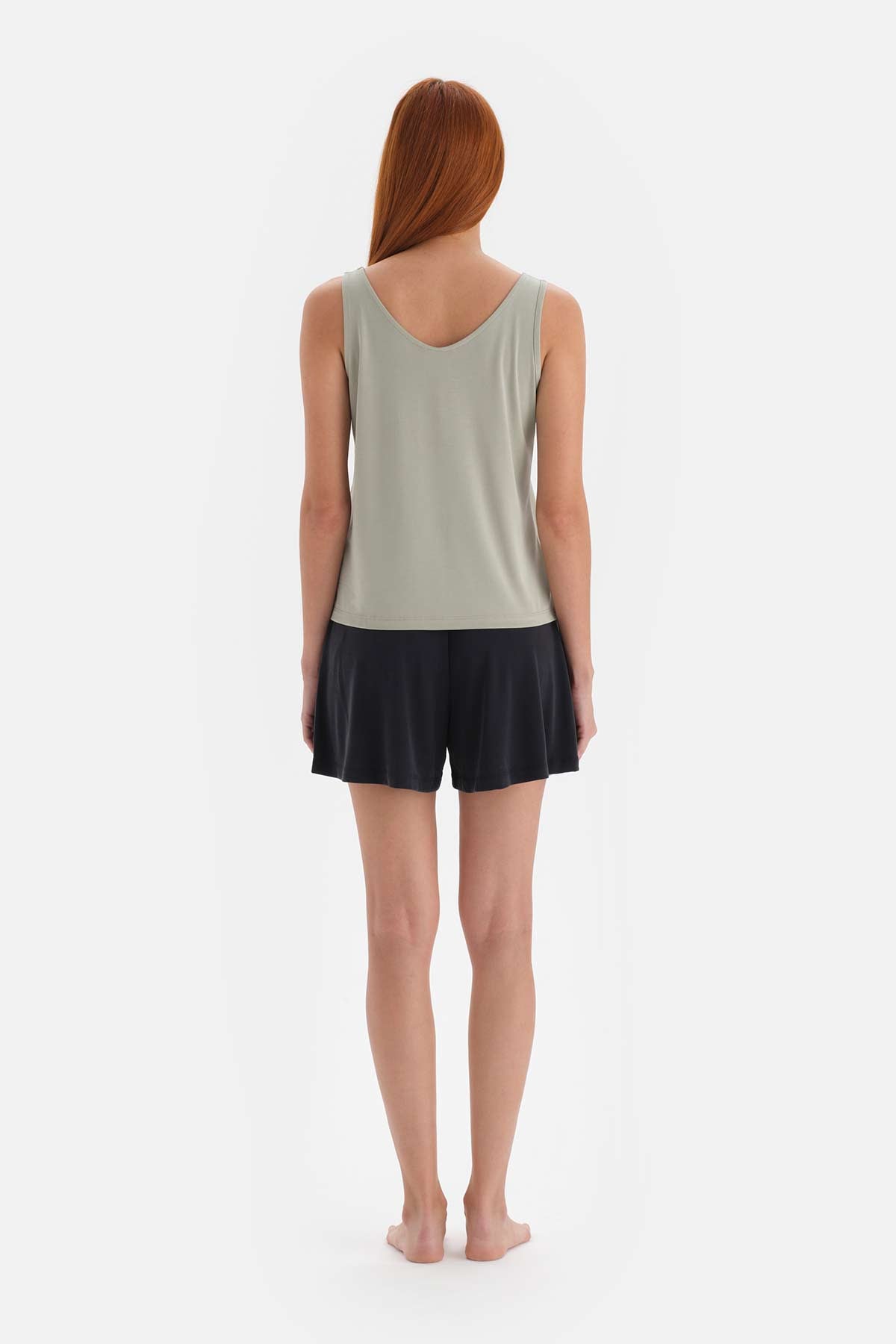 LIGHT GREEEN TANKTOP