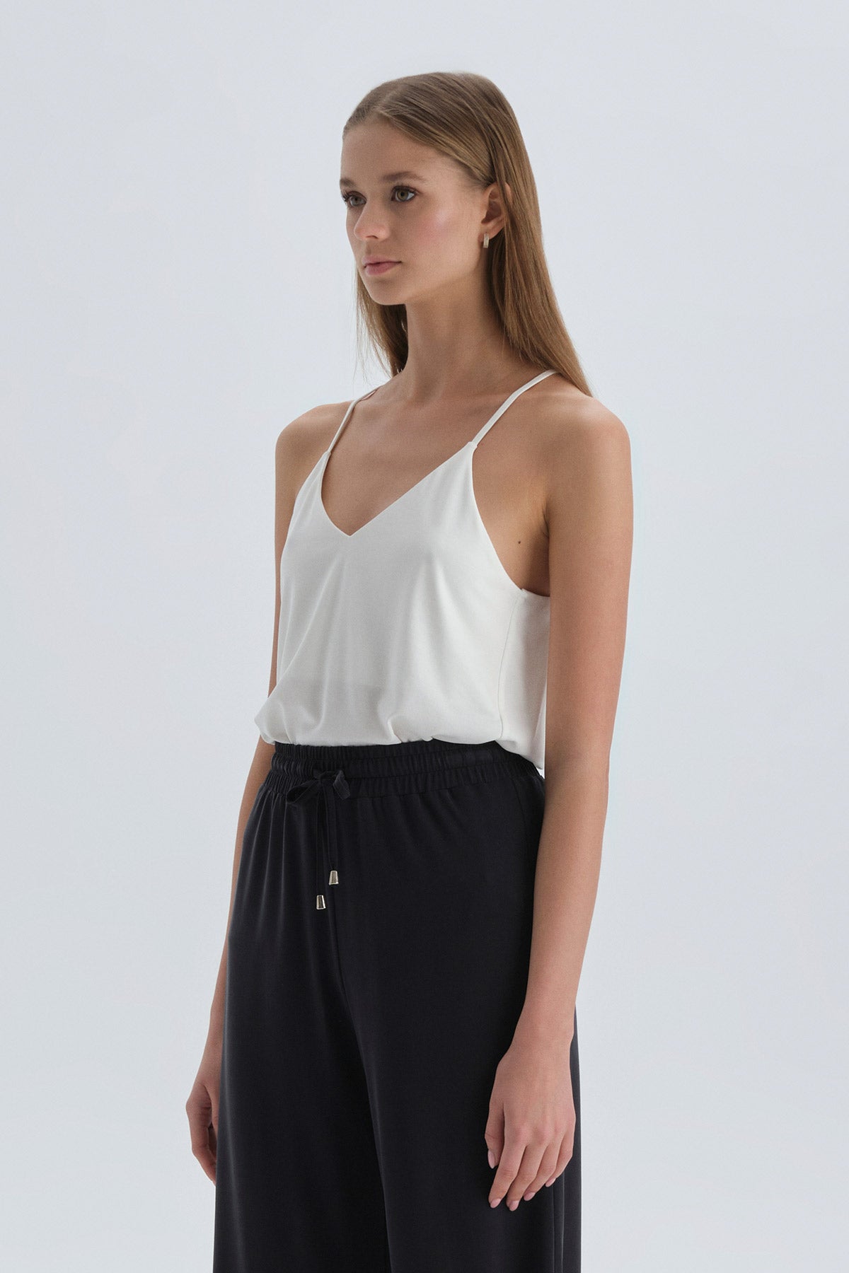 WHITE TANKTOP