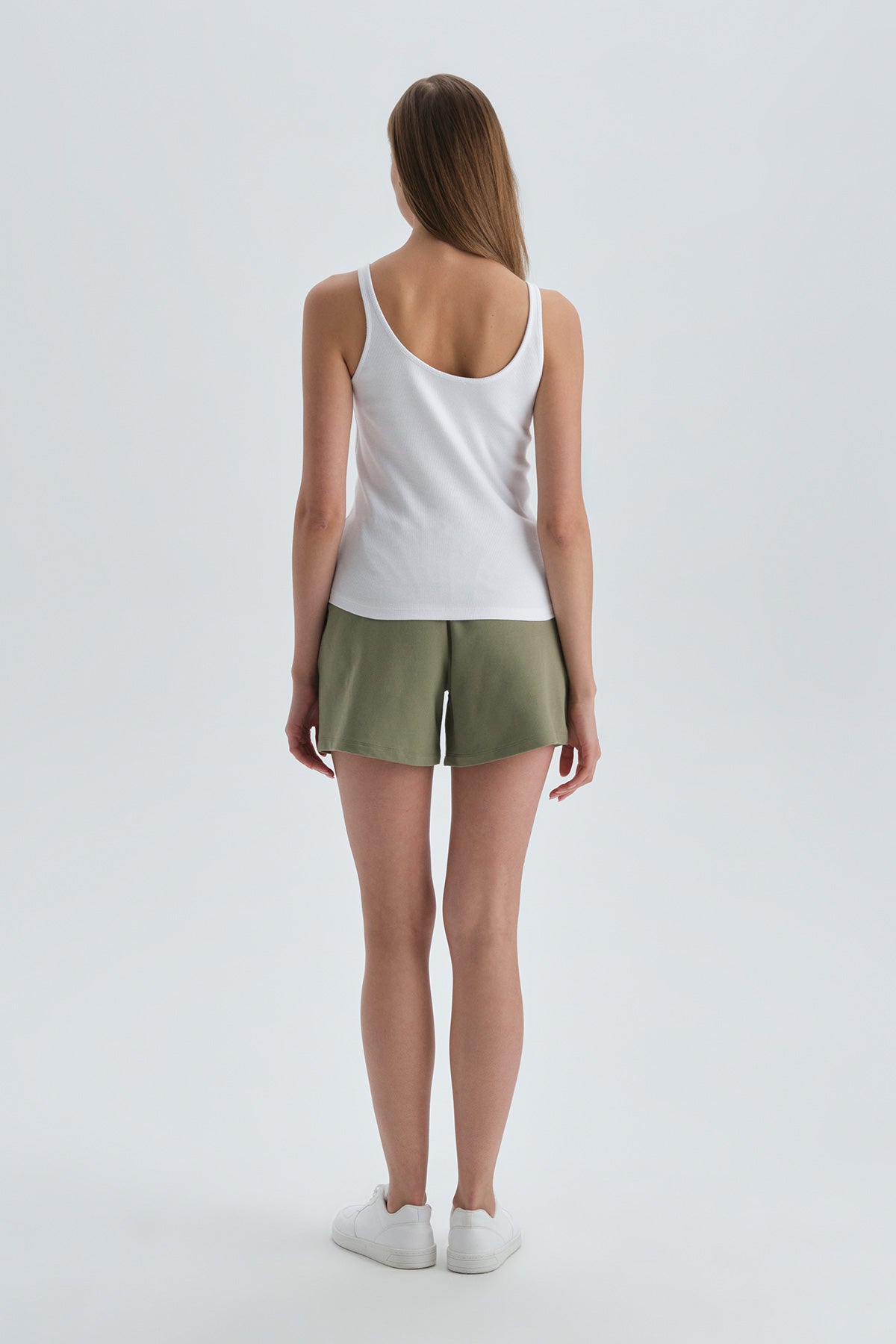 WHITE TANKTOP