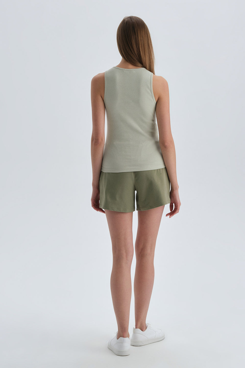 LIGHT GREEEN TANKTOP