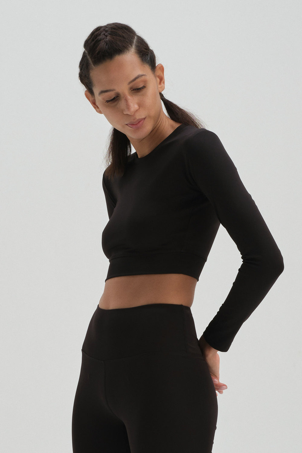 BLACK T-SHIRT