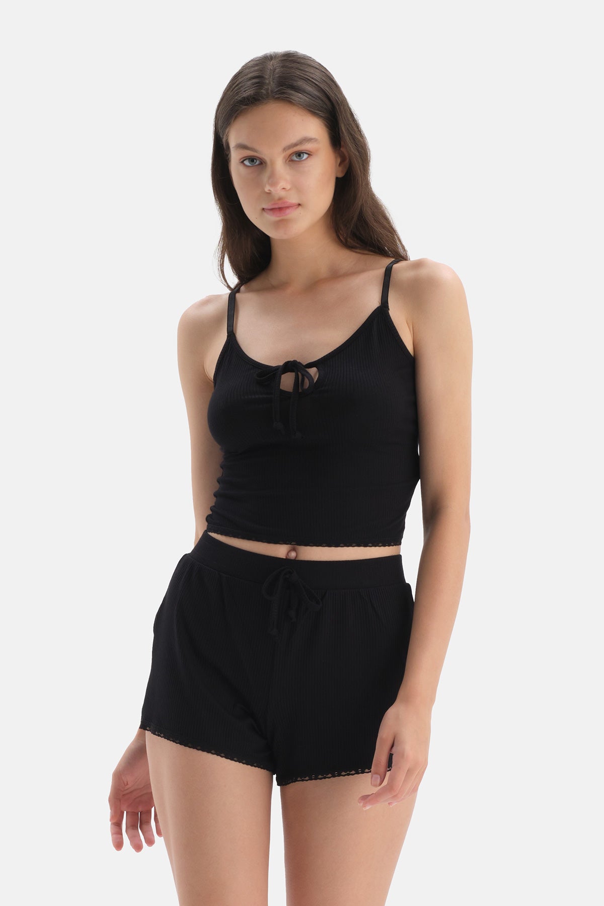 BLACK TANKTOP
