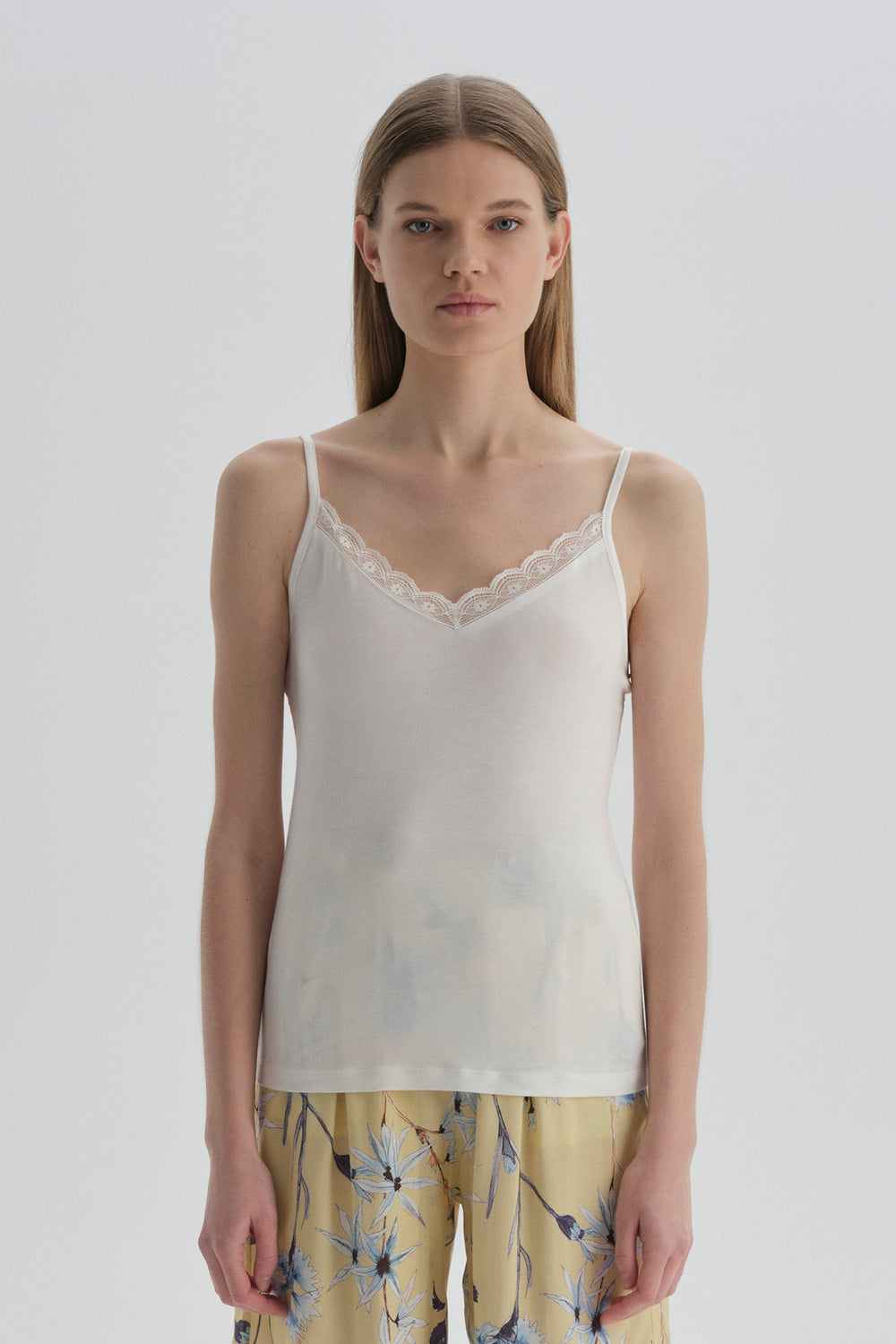 WHITE TANKTOP