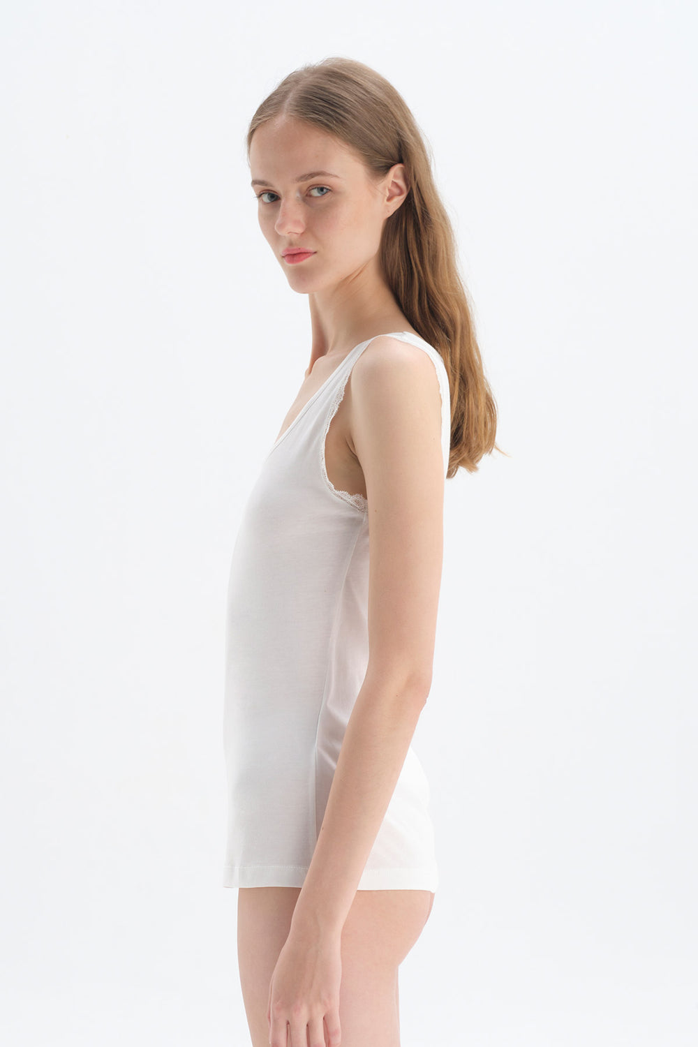 WHITE TANKTOP