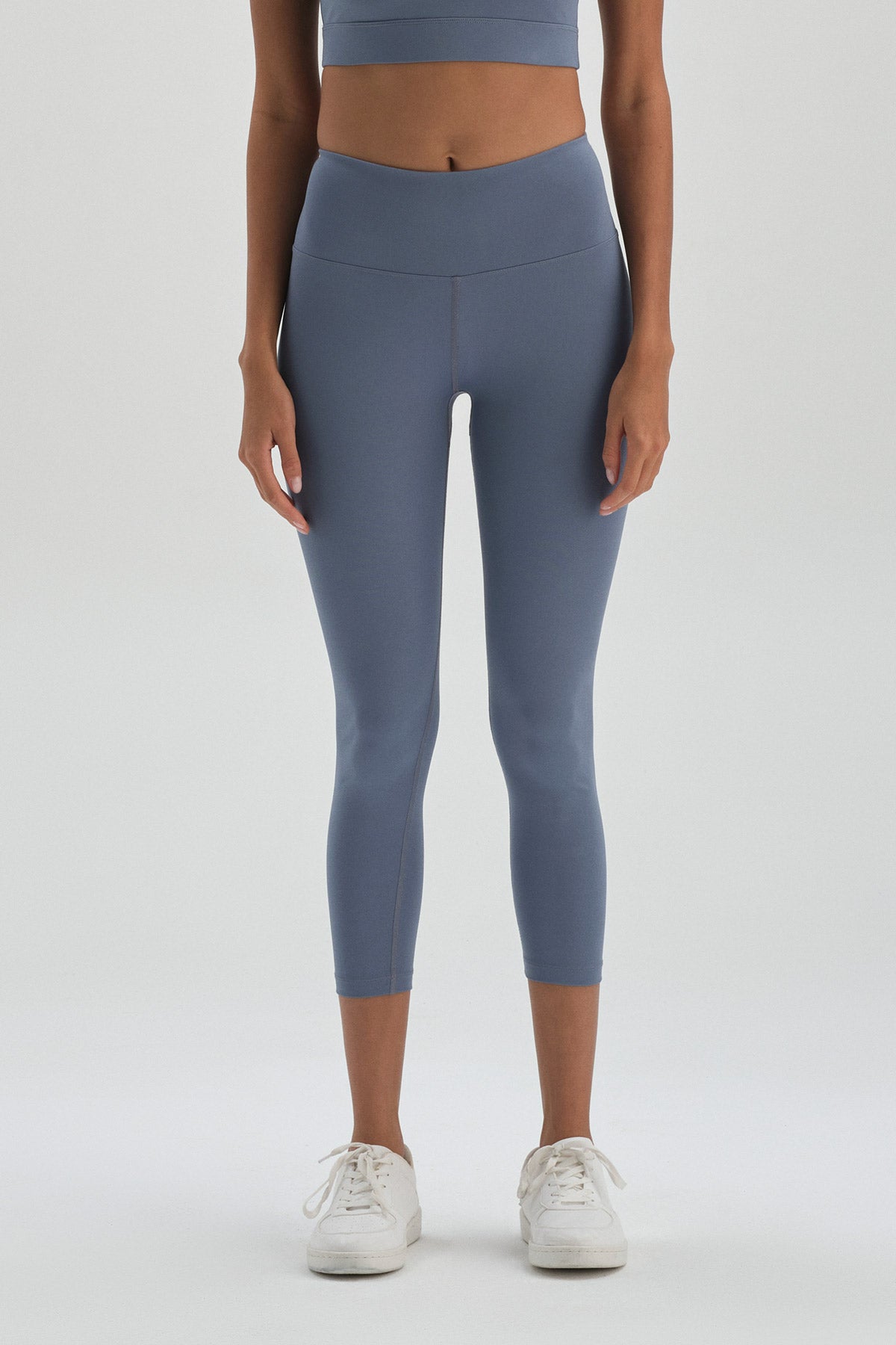 BLUE LEGGINGS