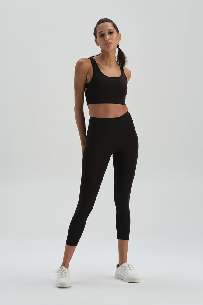BLACK LEGGINGS