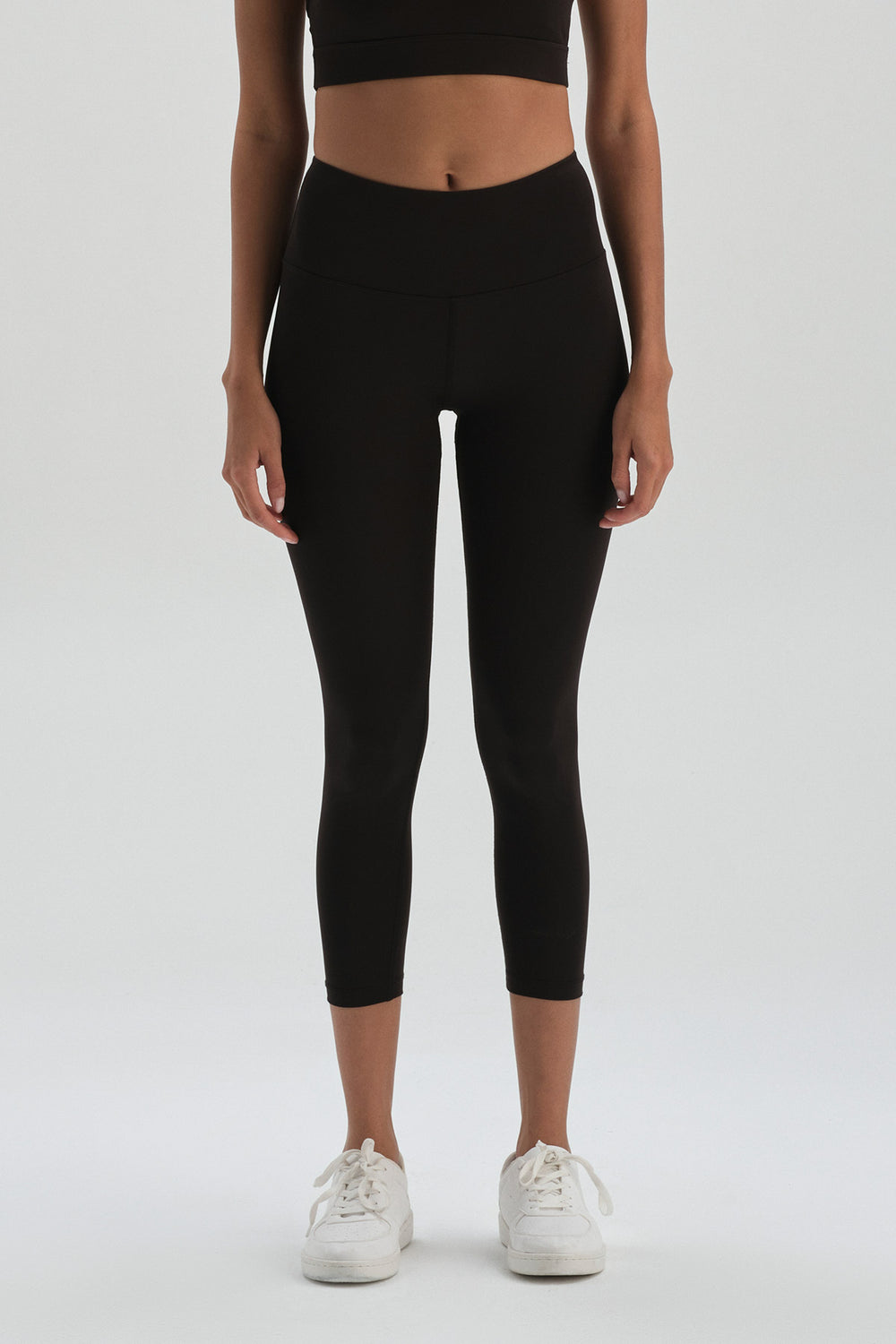 BLACK LEGGINGS