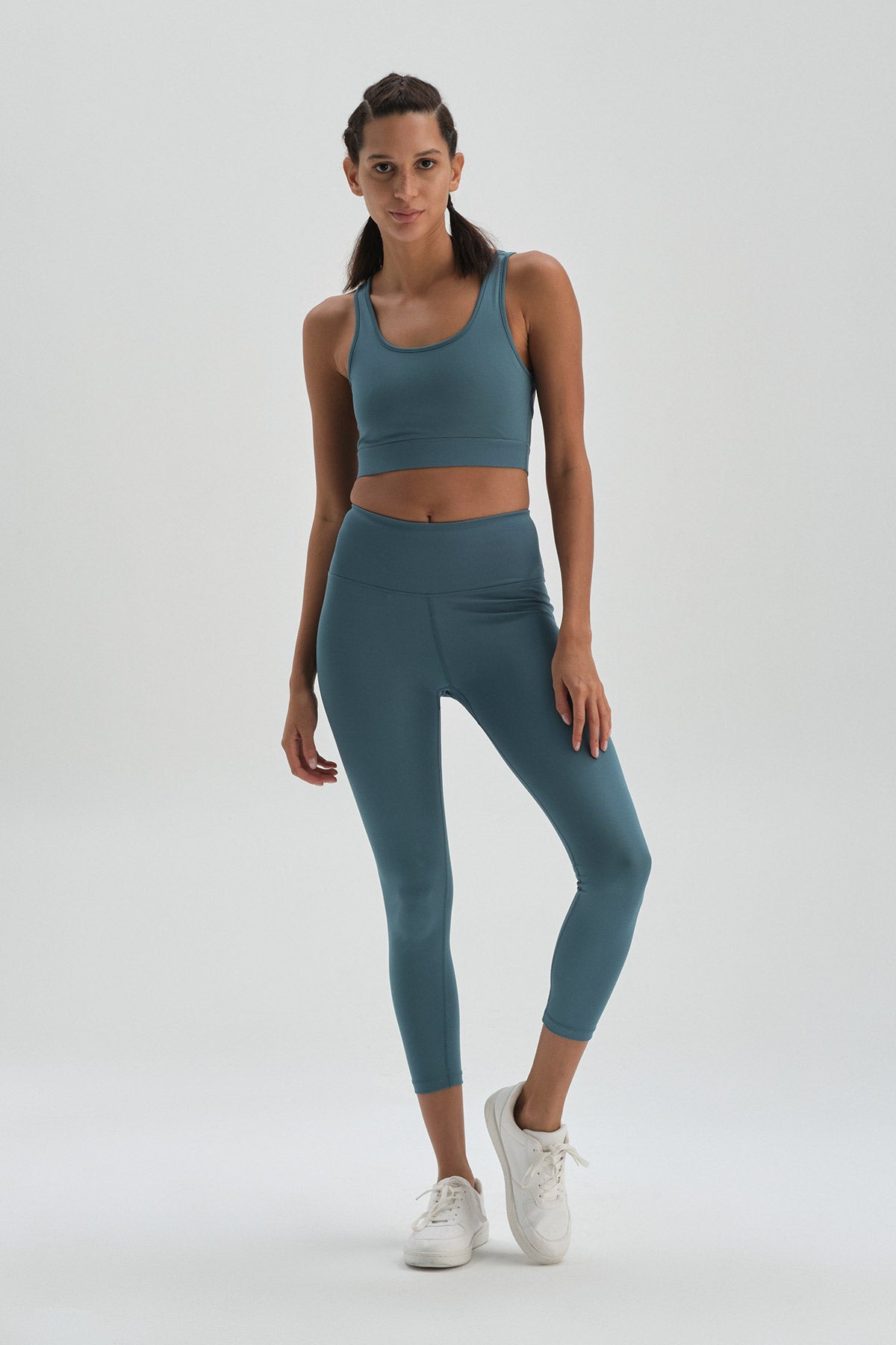 GREEN LEGGINGS