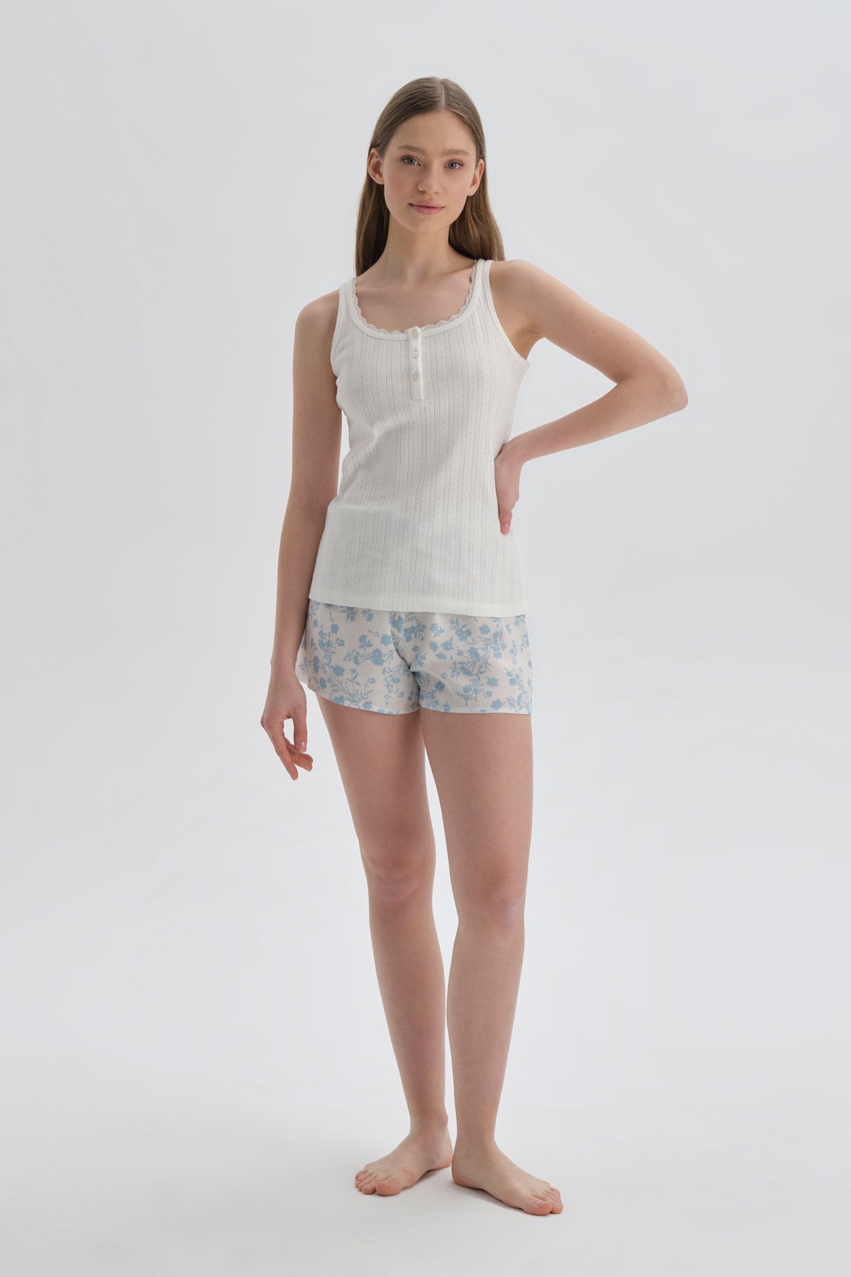 Beyaz Desenli Desenli Viskon Şort Pijama Altı