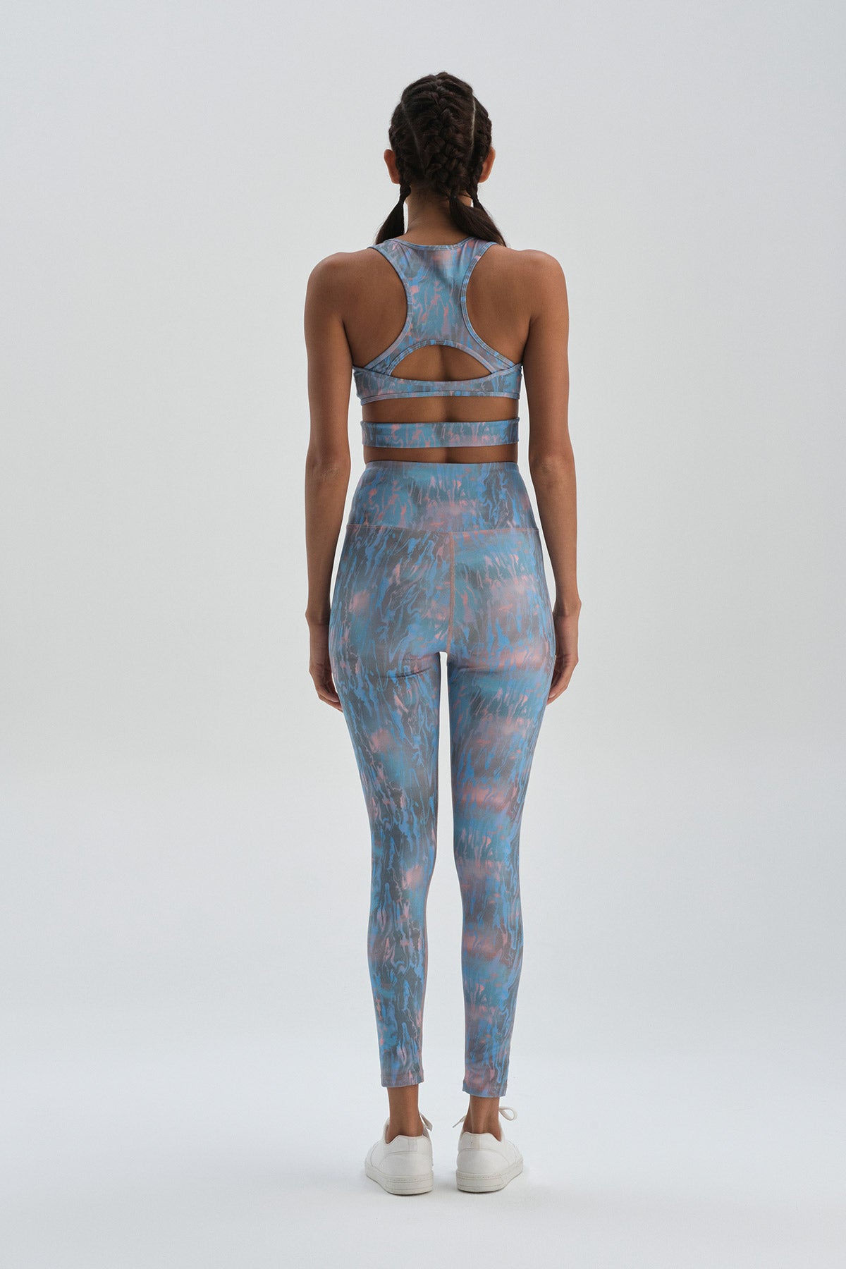 BLUE LEGGINGS