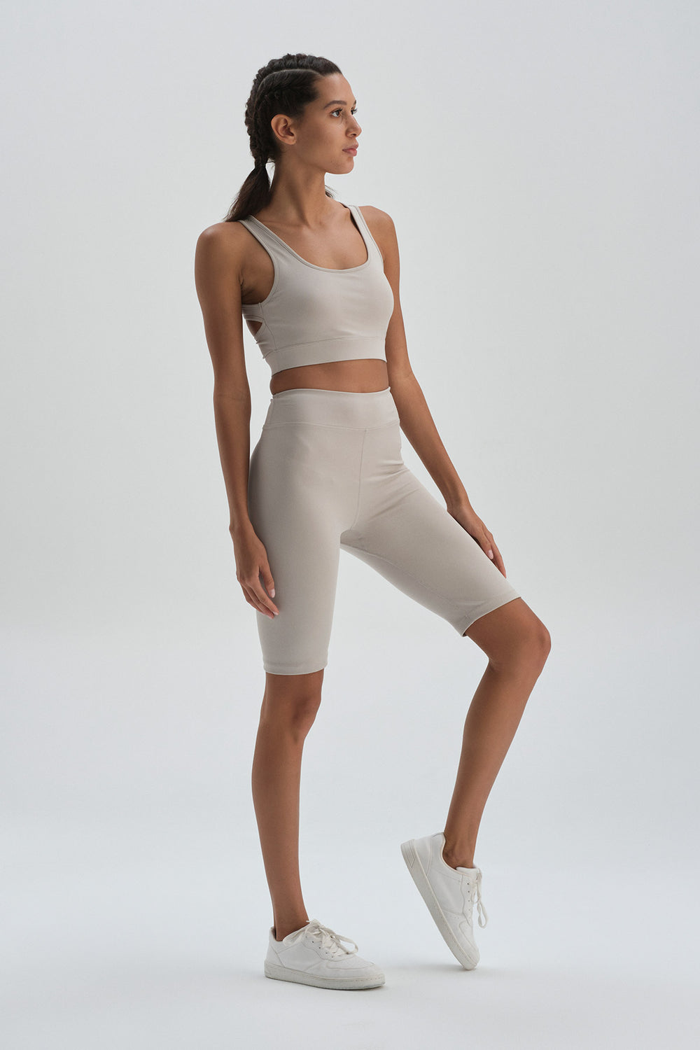 GREY LEGGINGS