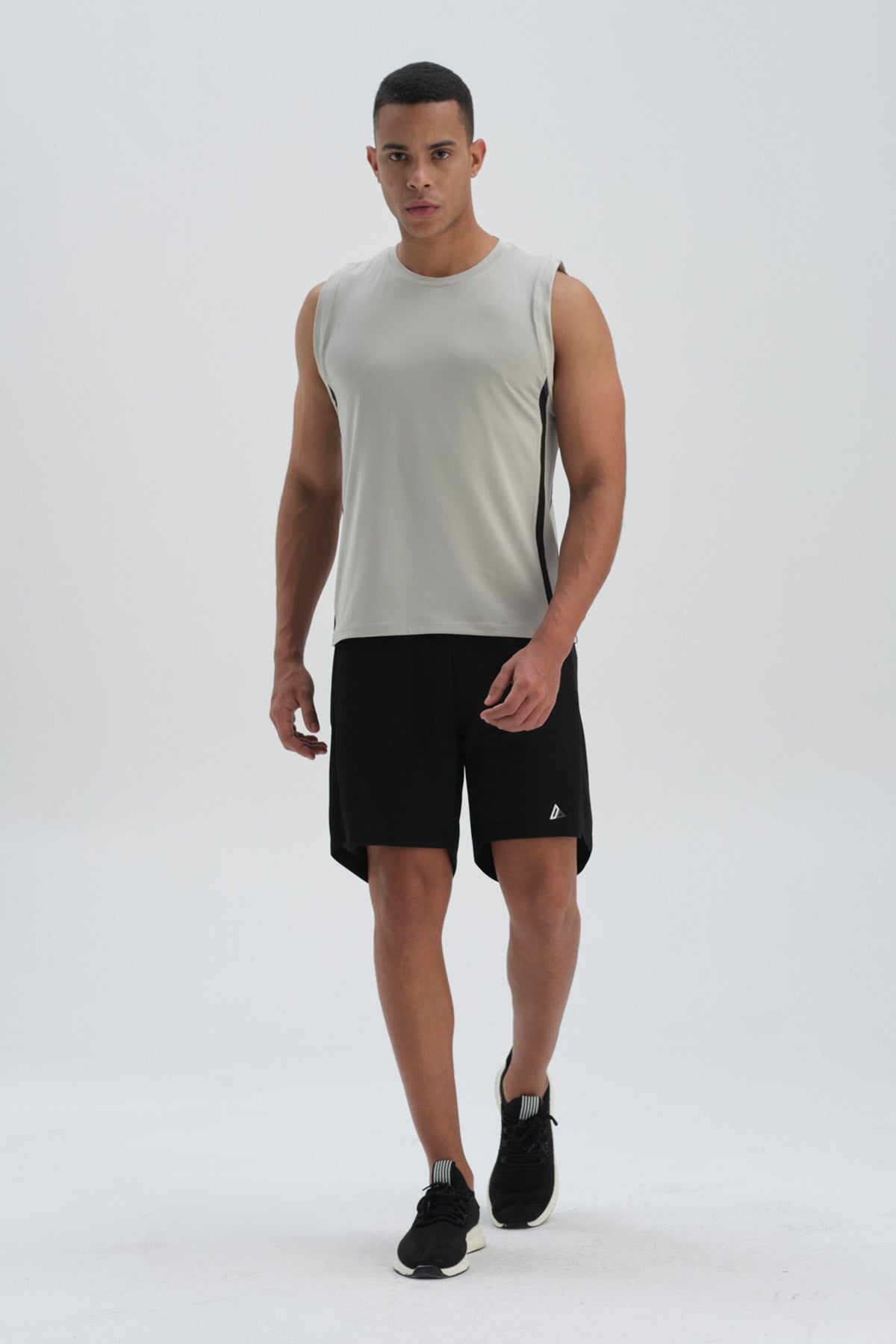 BLACK SHORT