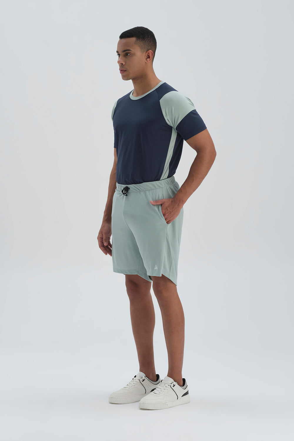 GREEN SHORT