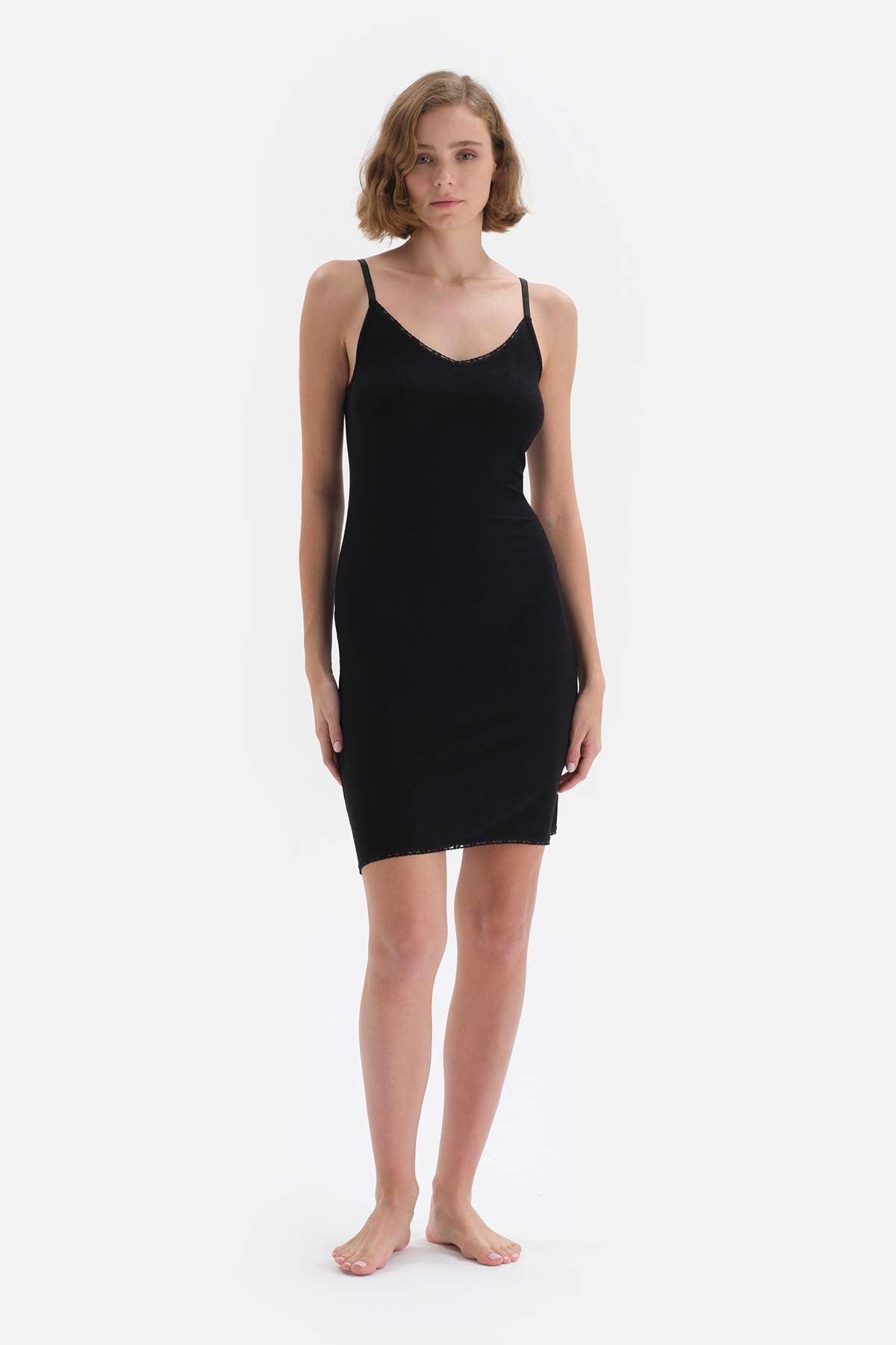 BLACK NIGHTIE