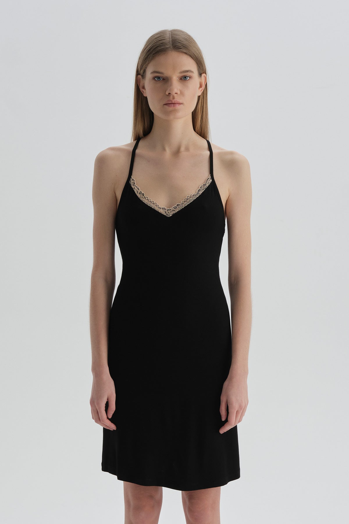 BLACK NIGHTIE