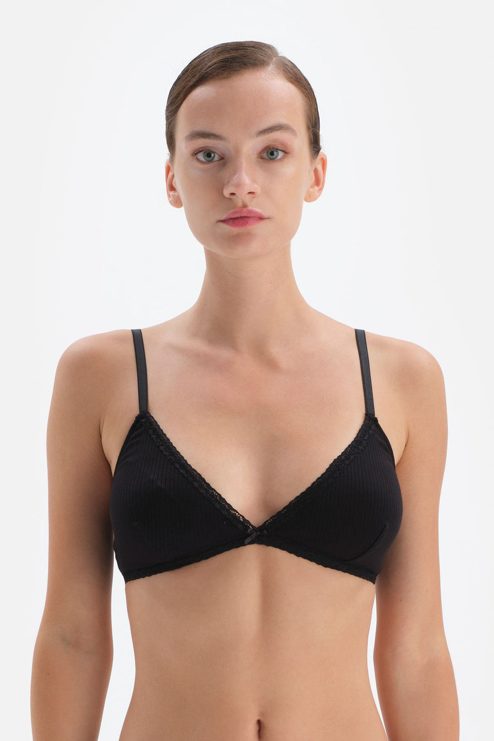 BLACK BRA
