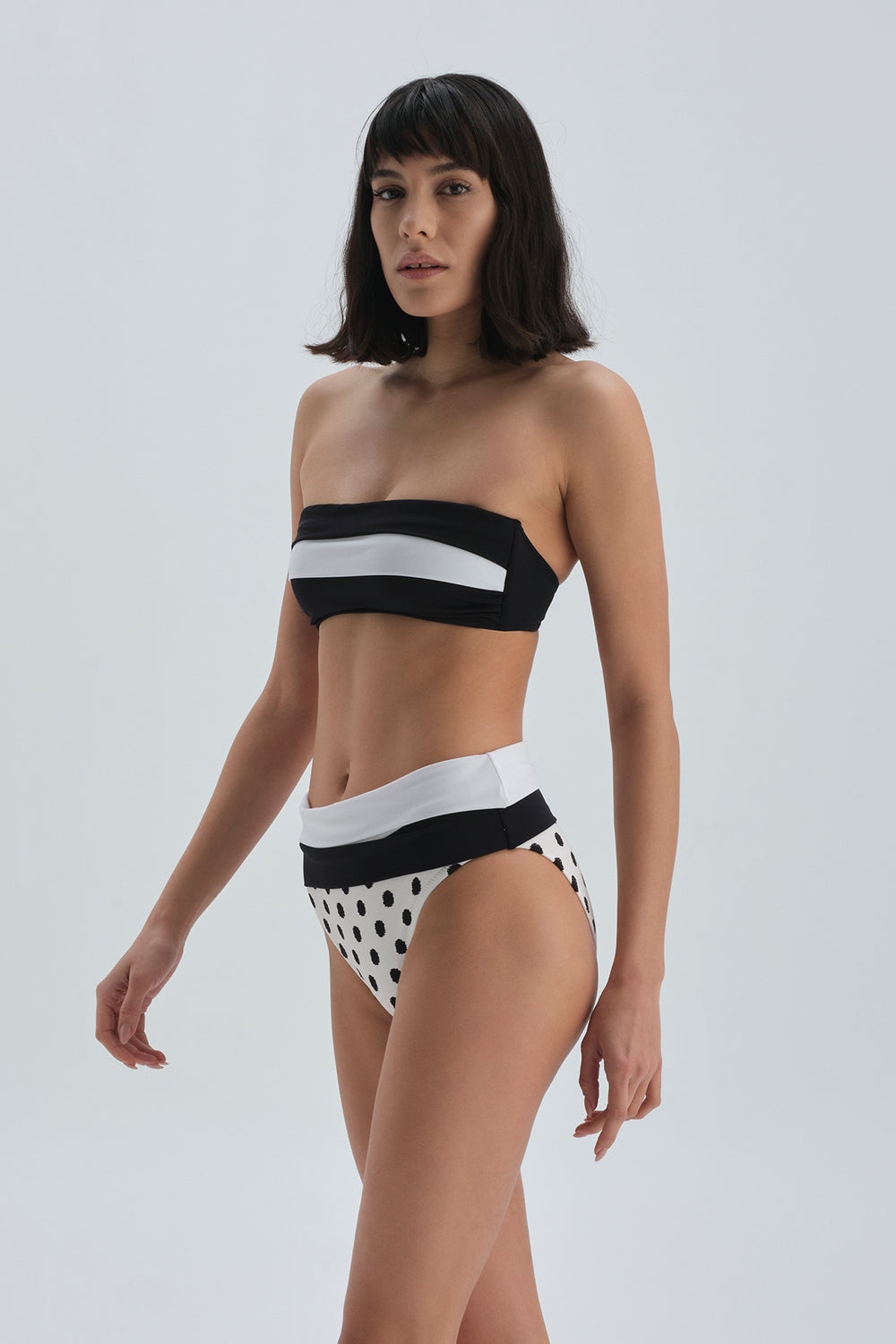 BLACK - WHITE BIKINI BOTTOM