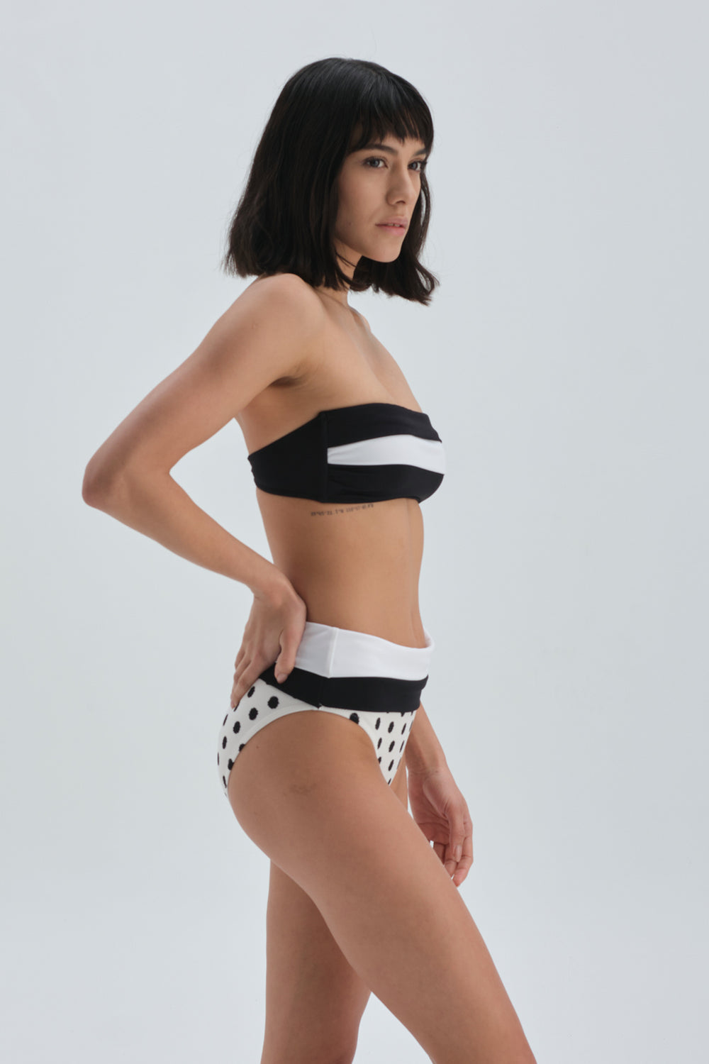 BLACK - WHITE BIKINI BOTTOM