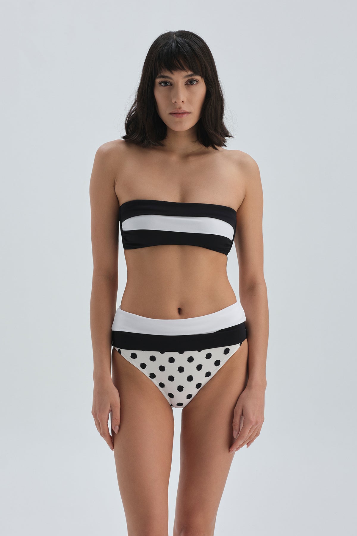 BLACK - WHITE BIKINI BOTTOM