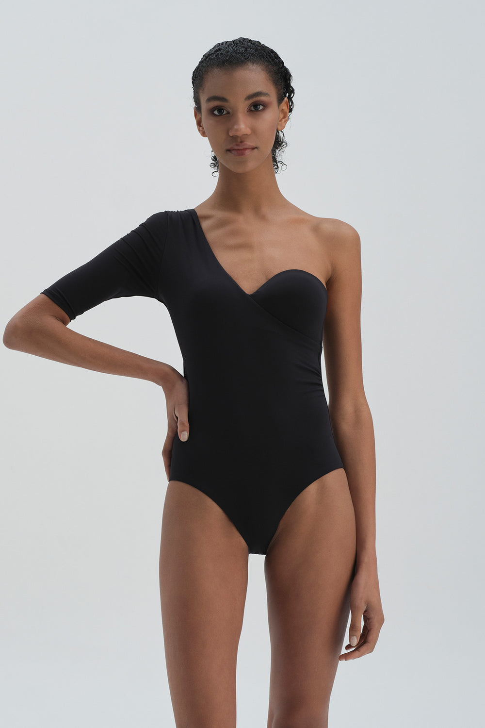 BLACK SWIMSUIT