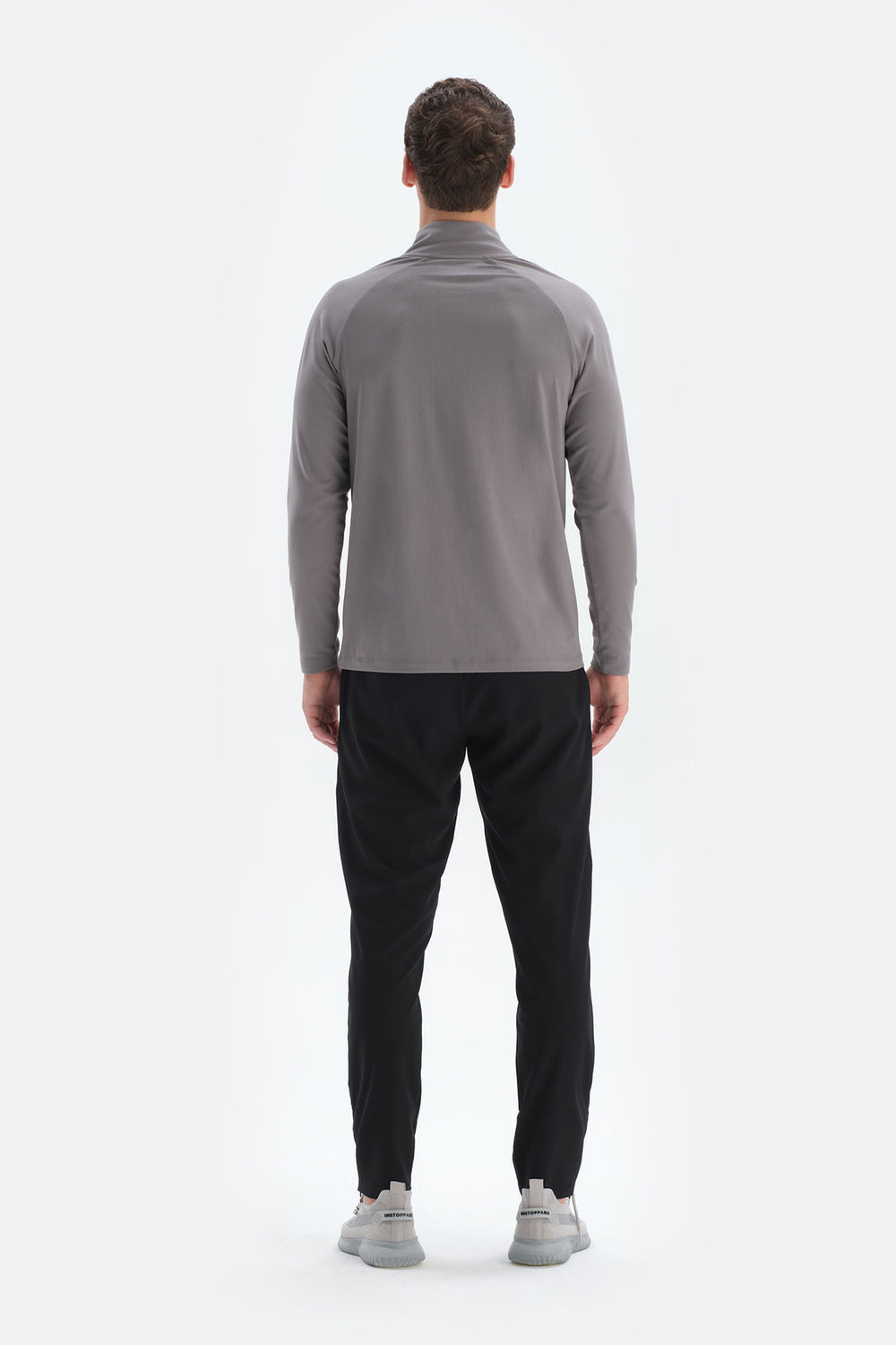 GREY T-SHIRT