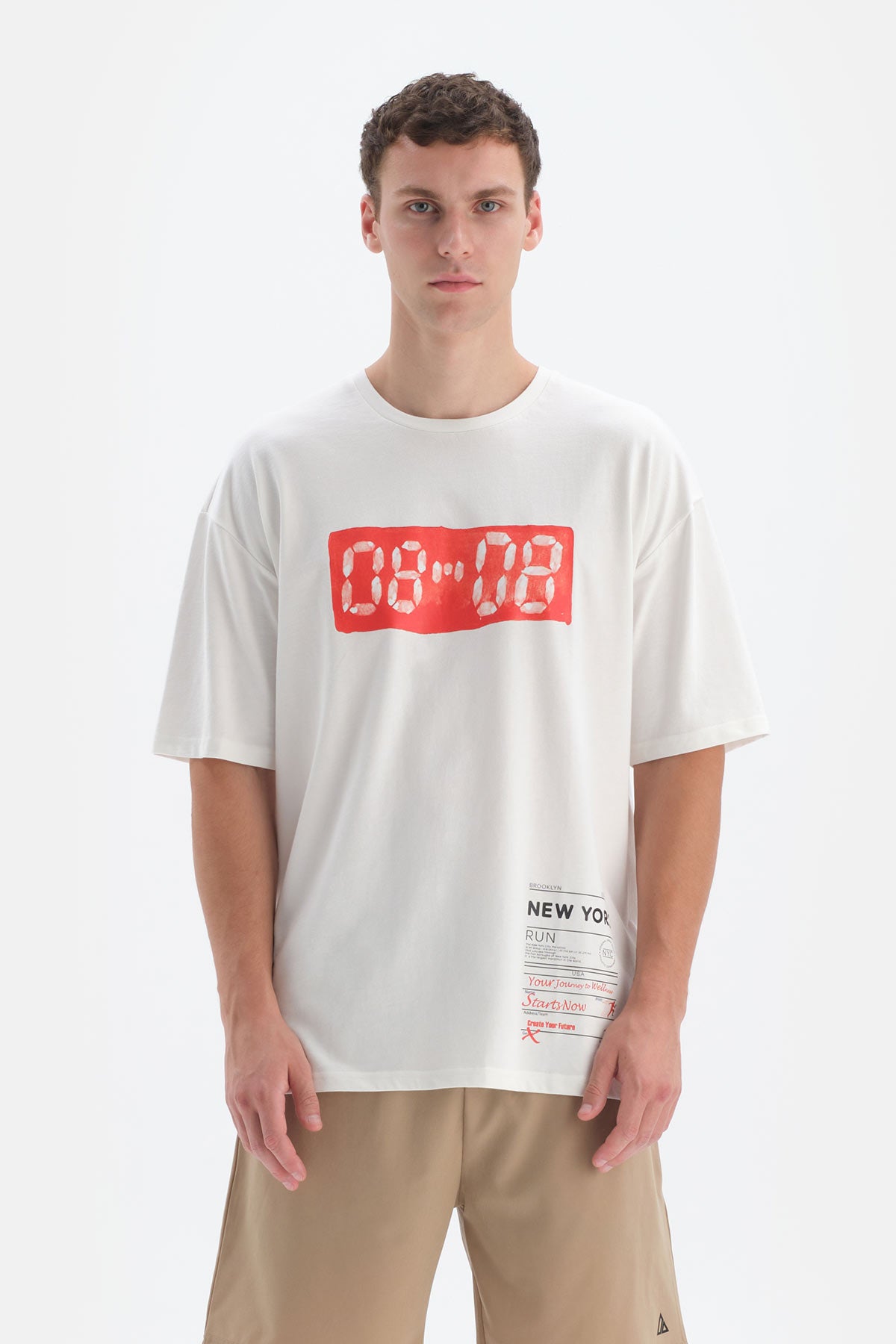 WHITE T-SHIRT