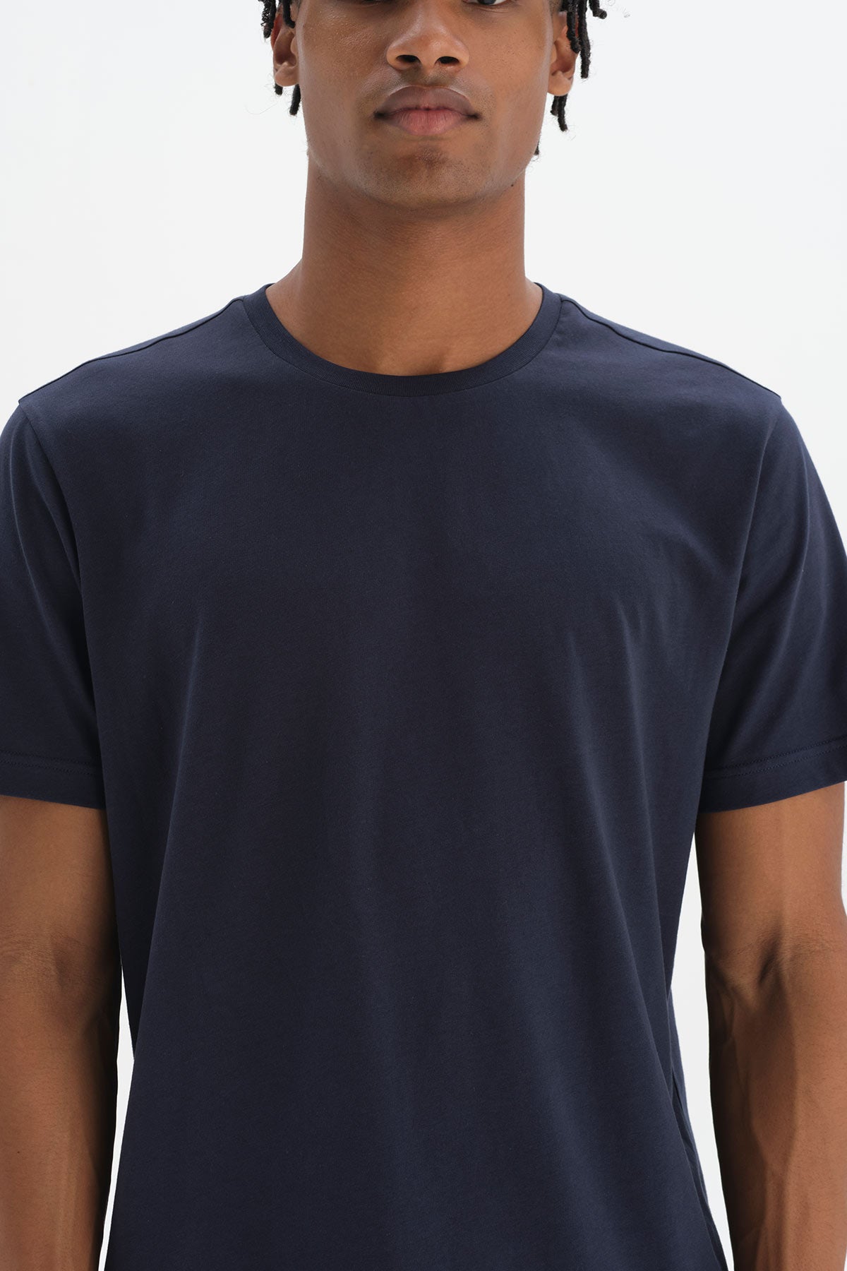 NAVY T-SHIRT