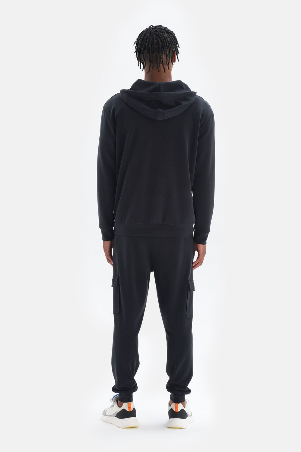 NAVY SWEATSHIRT