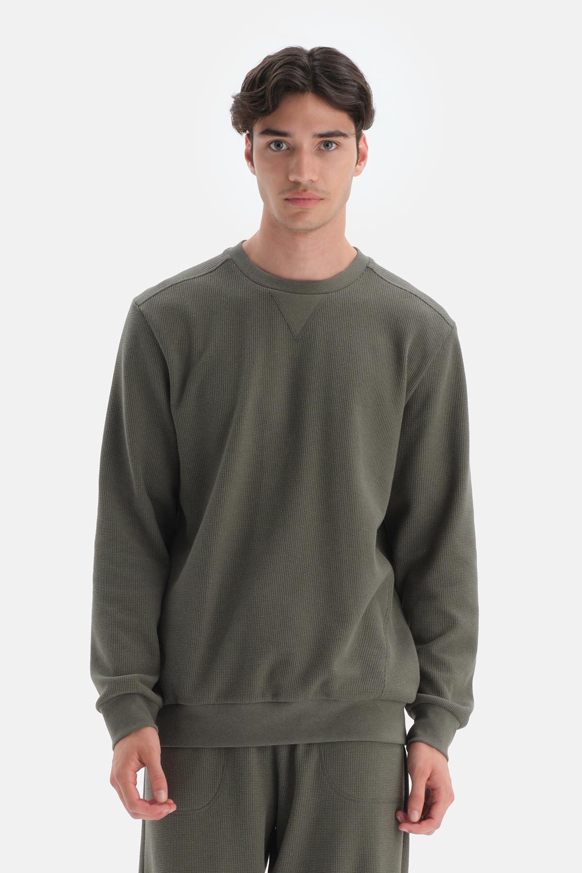 KHAKI SWEATSHIRT