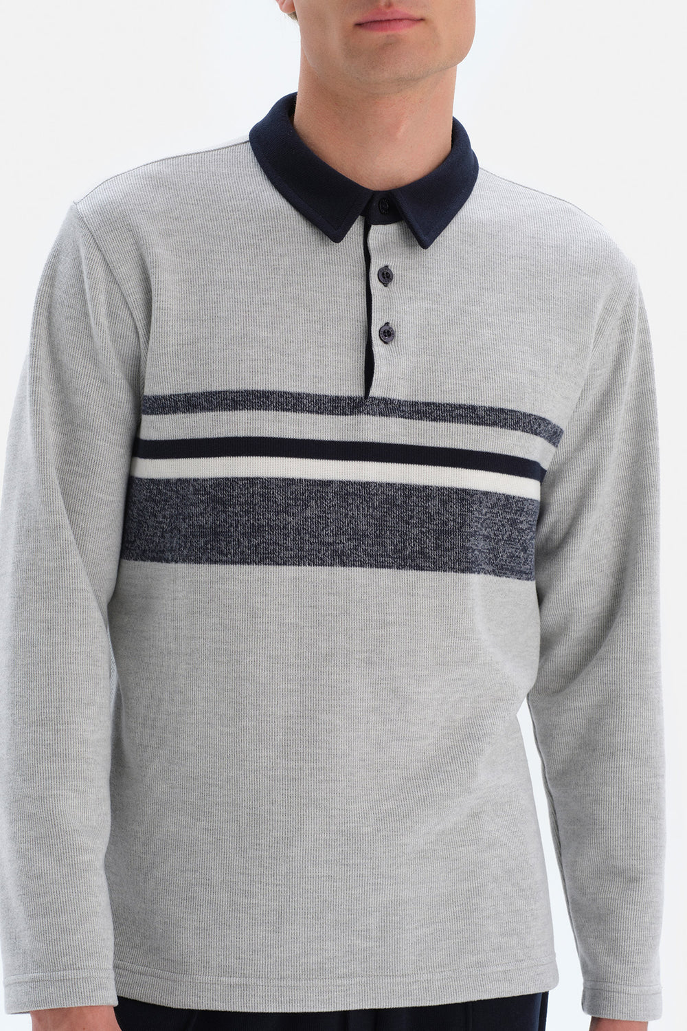 GREY SWEATSHIRT