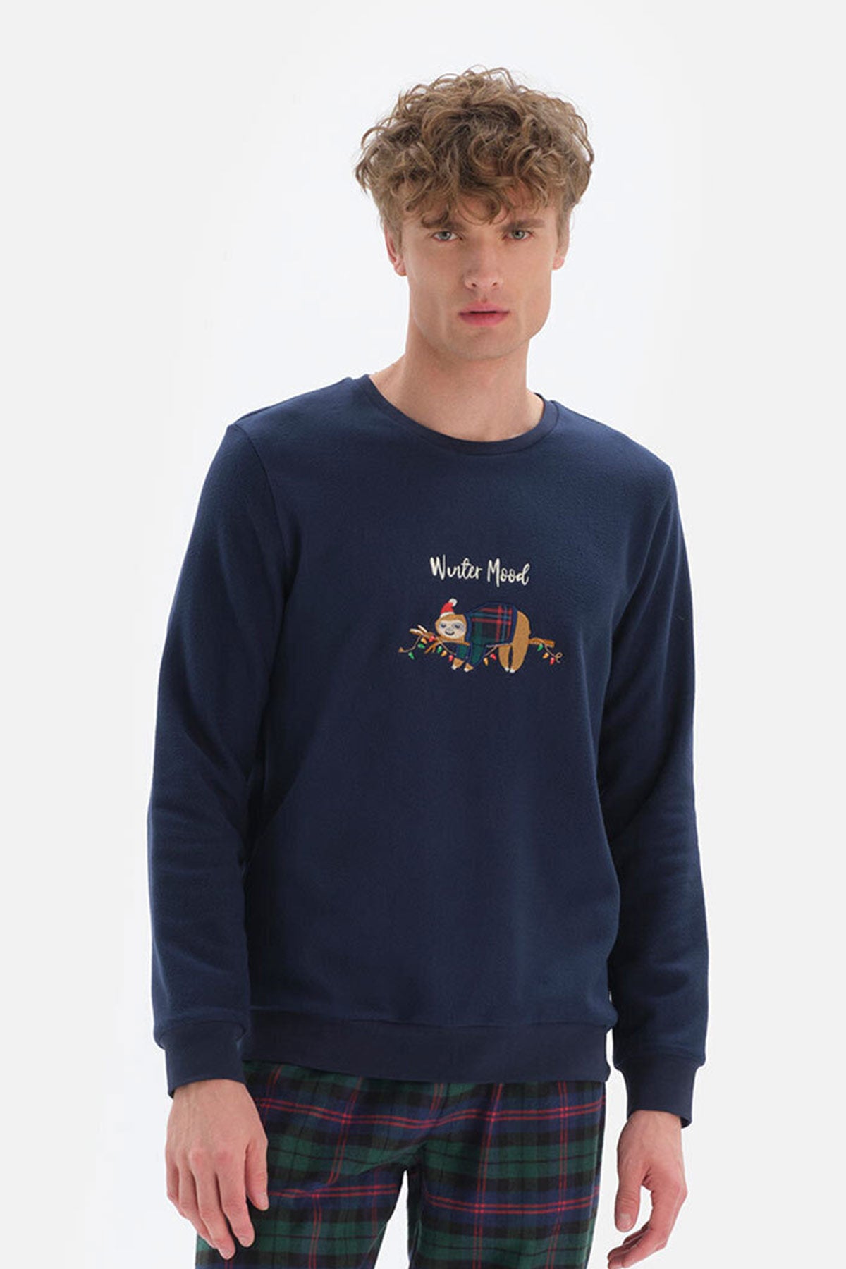NAVY T-SHIRT
