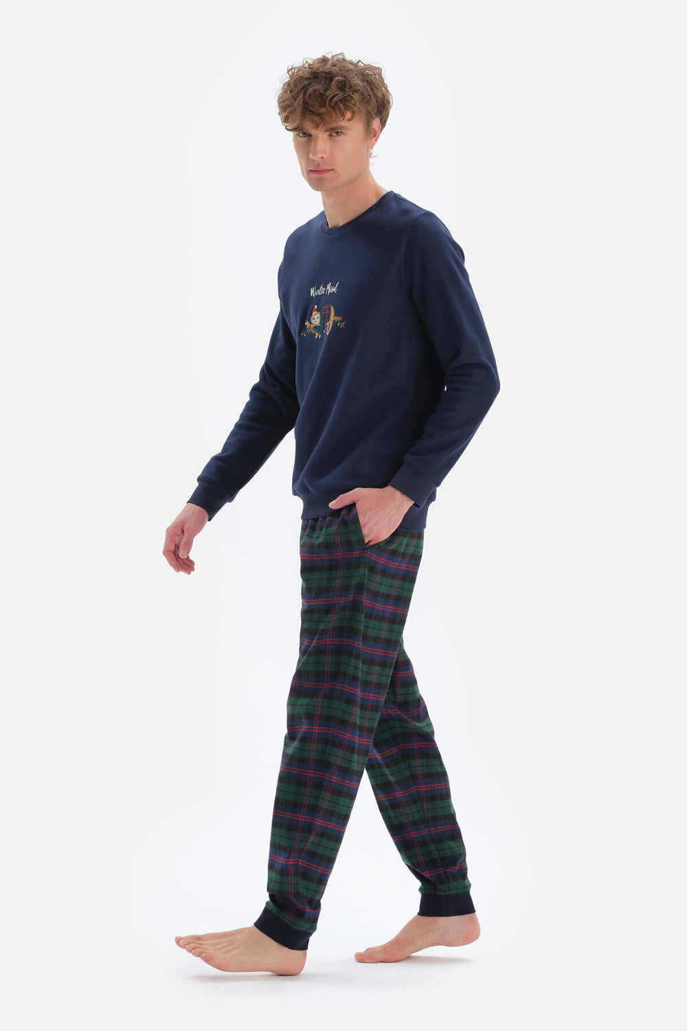 NAVY T-SHIRT