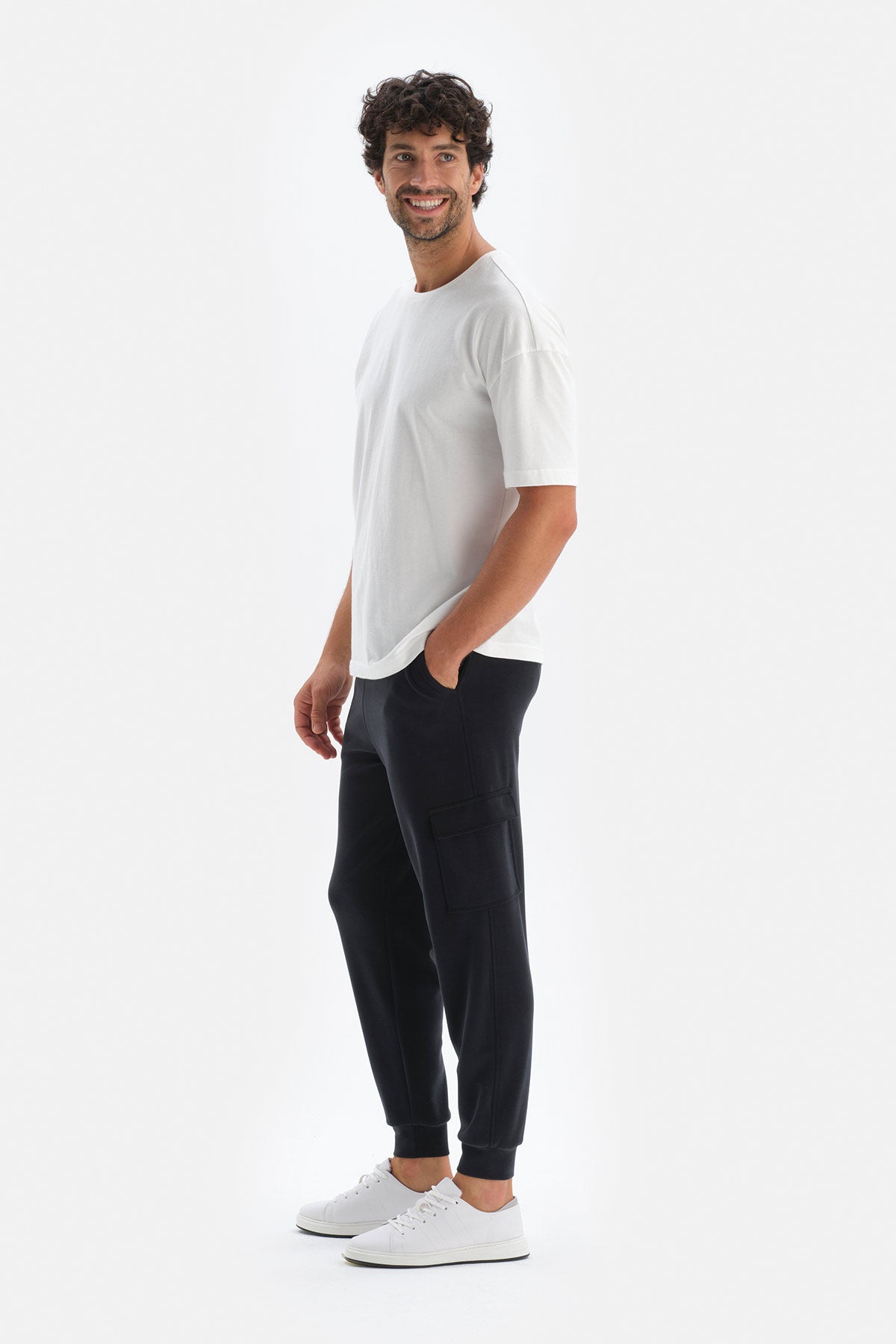 NAVY PANTS